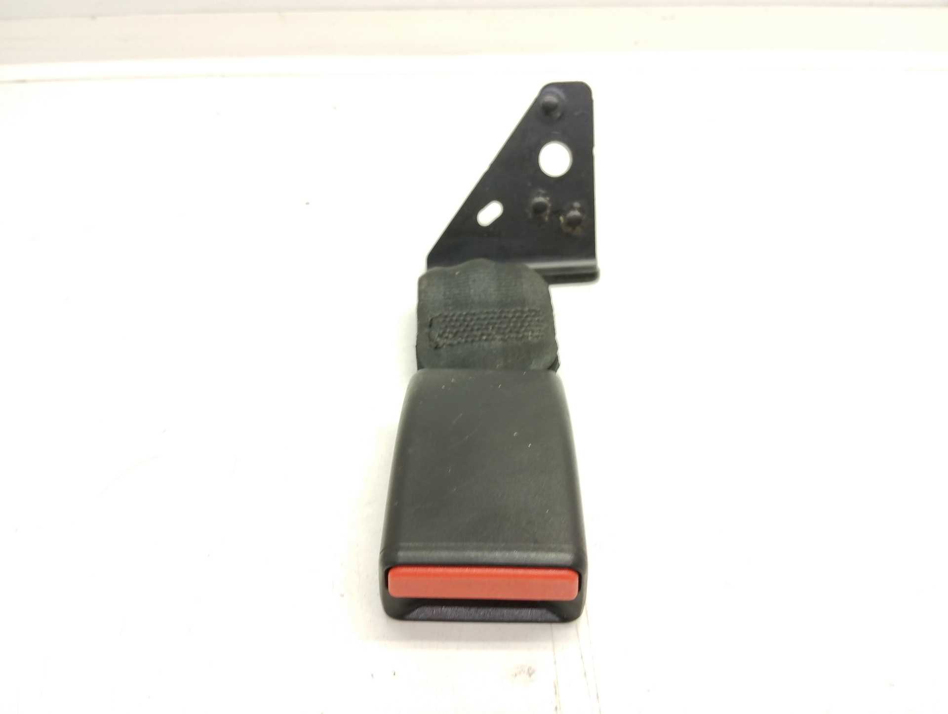 Recambio de anclaje cinturon de seguridad para peugeot 208 1.2 12v e-vti referencia OEM IAM 6190405B  
