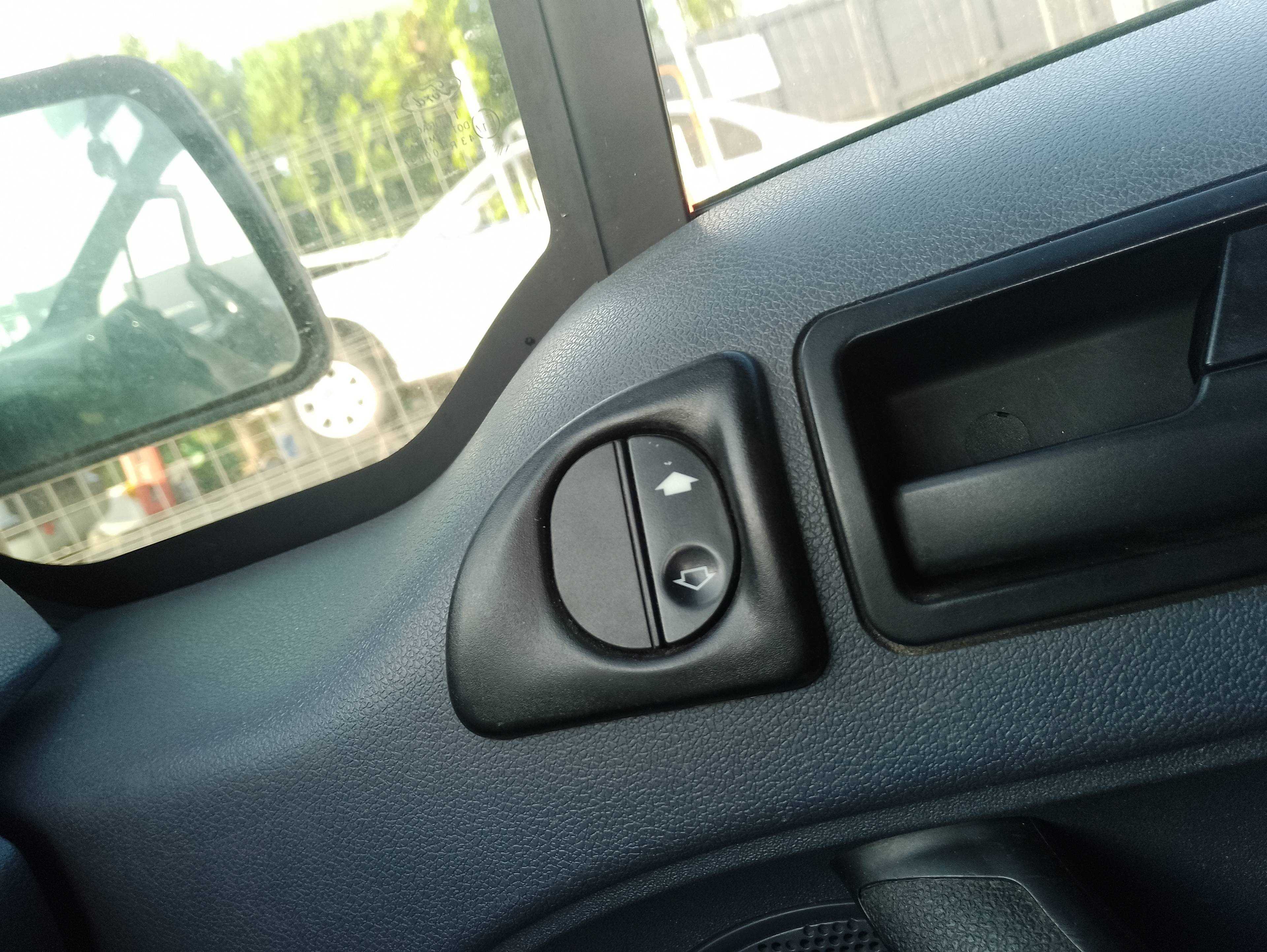Recambio de mando elevalunas delantero derecho para ford tourneo connect (tc7) kombi b. larga (2006) referencia OEM IAM   