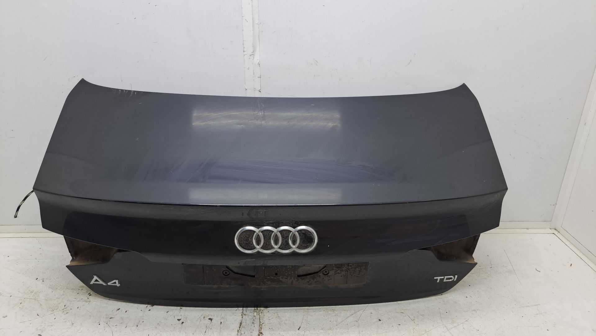 Recambio de tapa maletero para audi a4 berlina (8w2) básico referencia OEM IAM 8W5827025J  