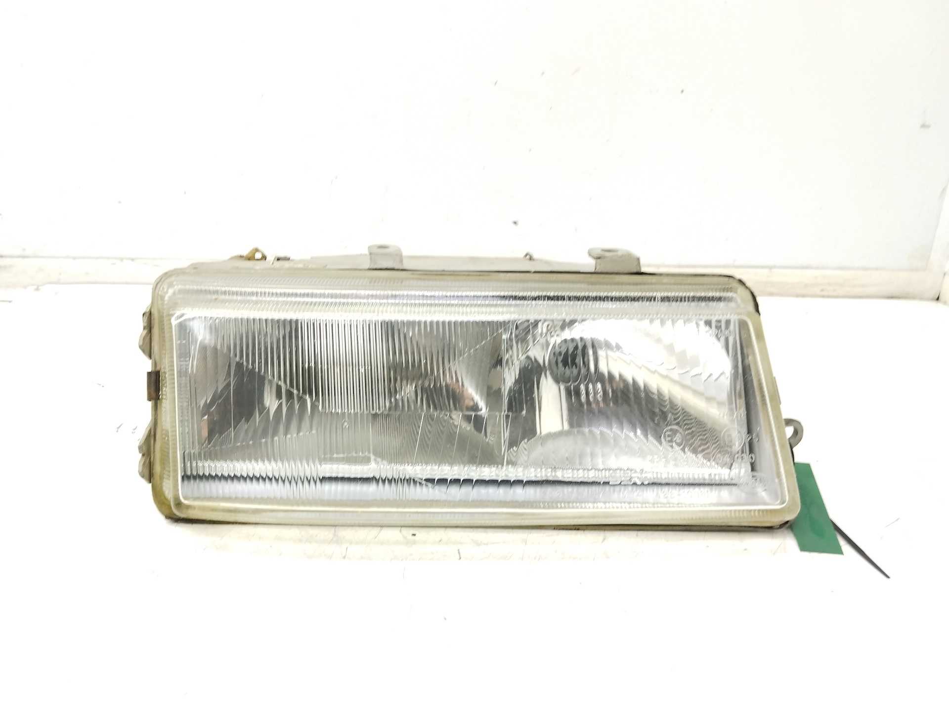 Recambio de faro derecho para seat toledo (1l) base referencia OEM IAM 961574  