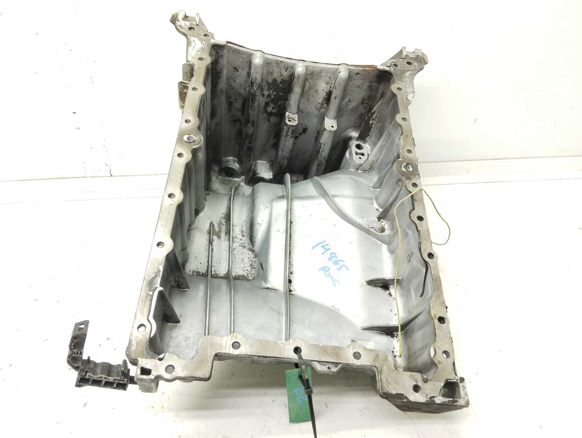 Recambio de carter para chrysler jeep gr.cherokee (wh) 3.0 crd 65 aniversario referencia OEM IAM A6420141402  