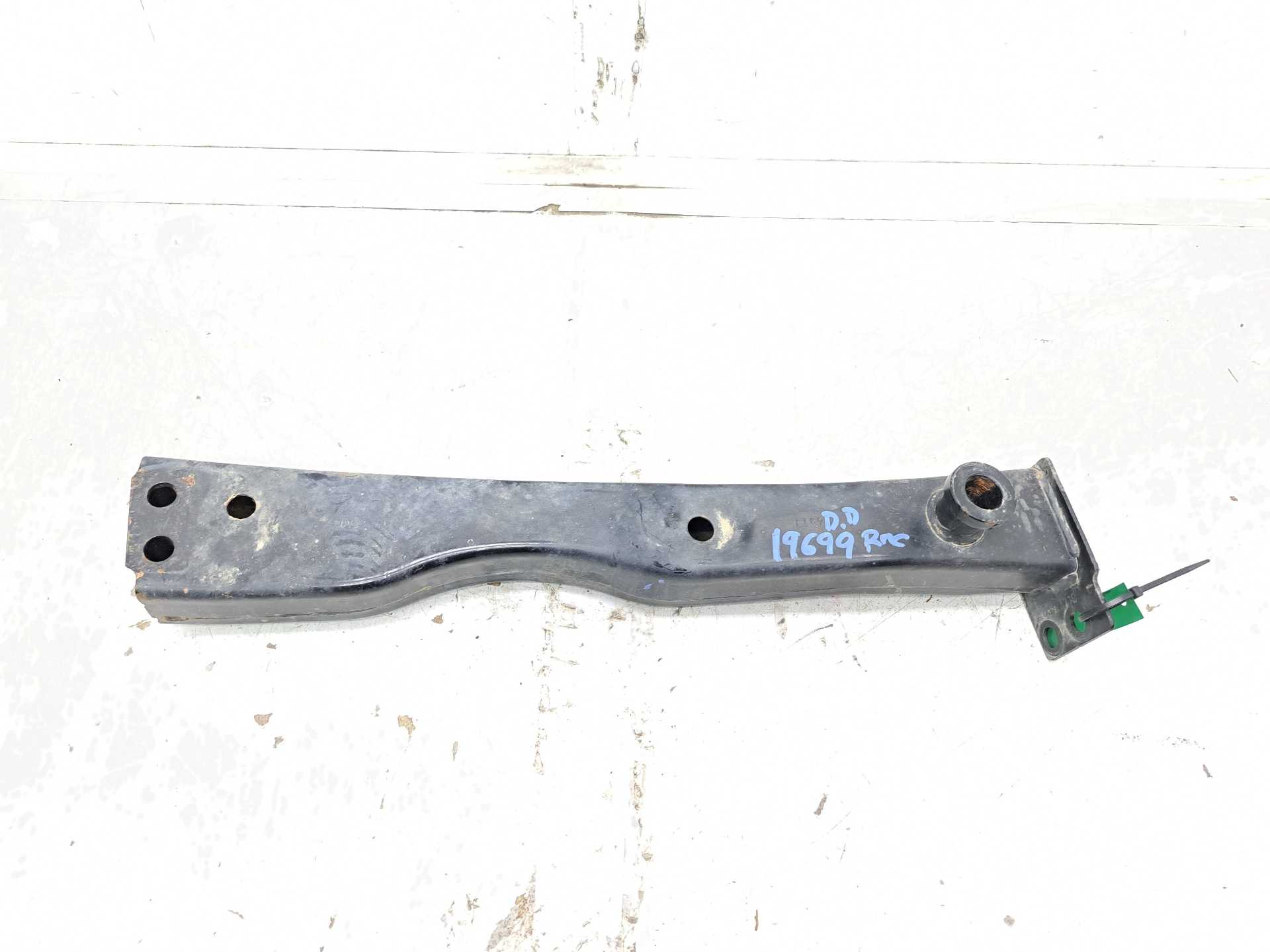 Recambio de punta chasis delantera para nissan qashqai (j11) n-style referencia OEM IAM 544104ea0b  