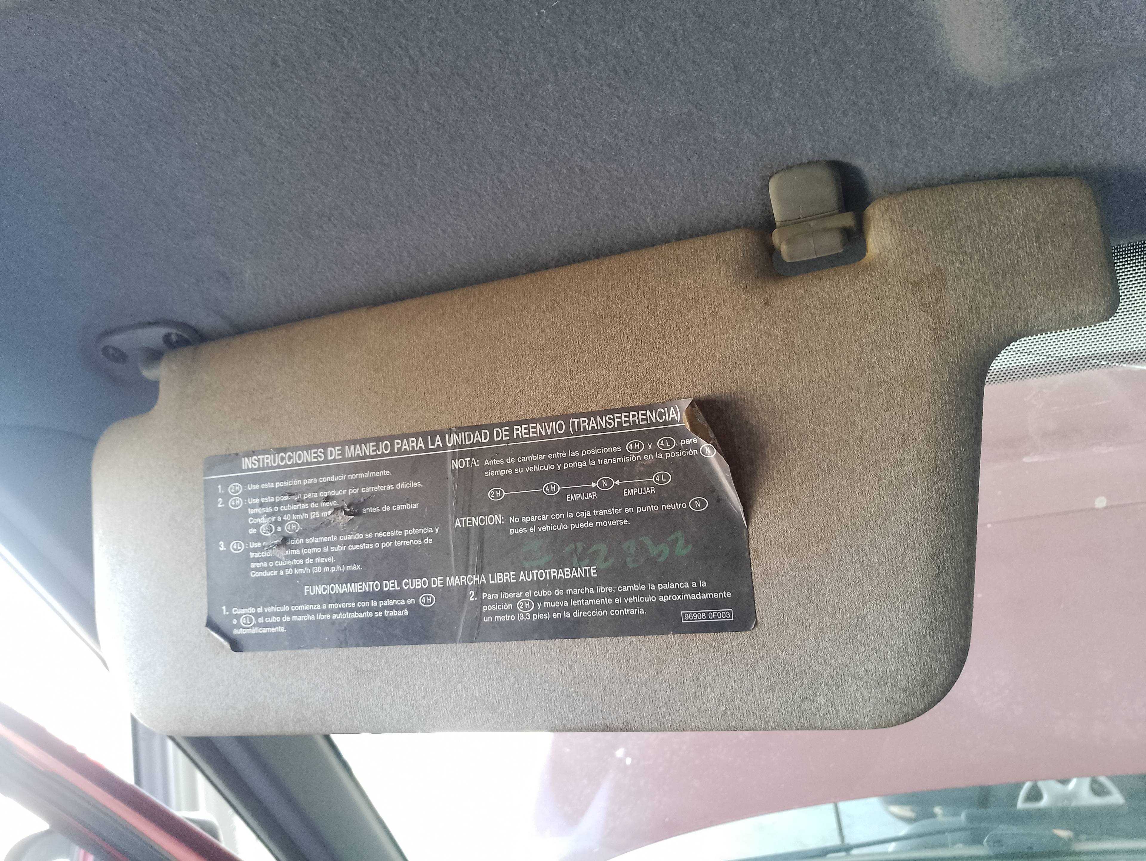 Recambio de parasol izquierdo para nissan terrano/terrano.ii (r20) avenue referencia OEM IAM   