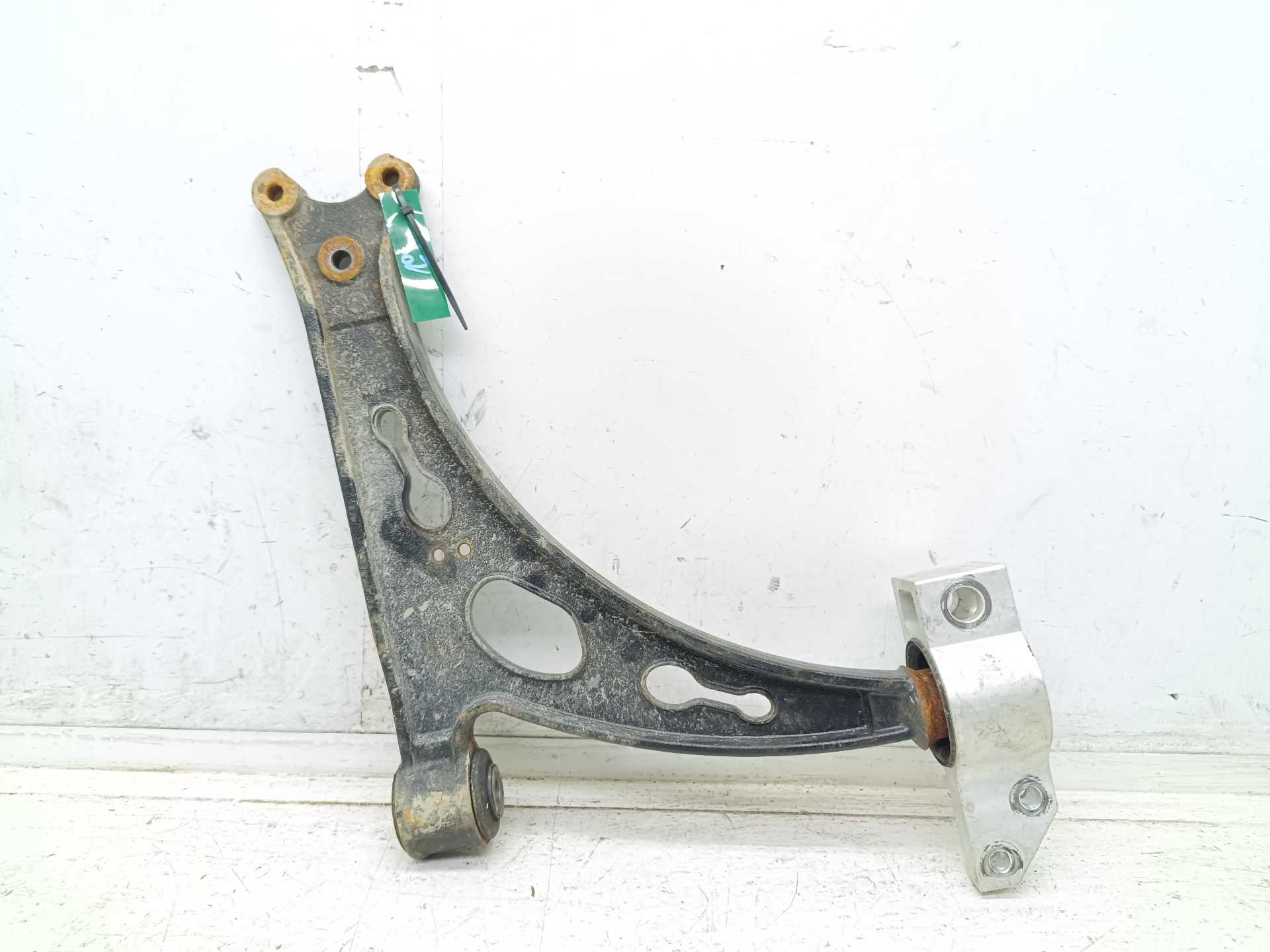 Recambio de brazo suspension inferior delantero izquierdo para seat toledo (5p2) exclusive referencia OEM IAM   