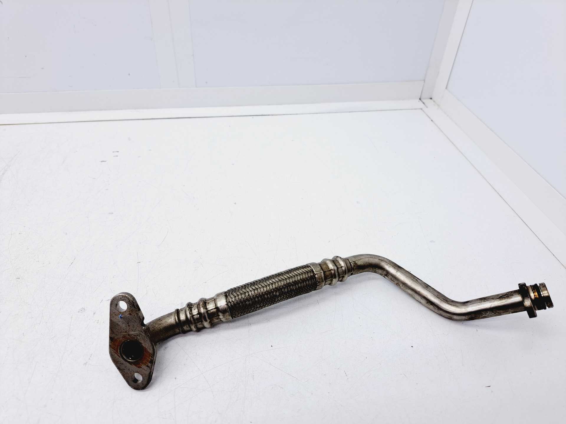 Recambio de tubo para volkswagen golf v berlina (1k1) gt referencia OEM IAM 03C145735C  