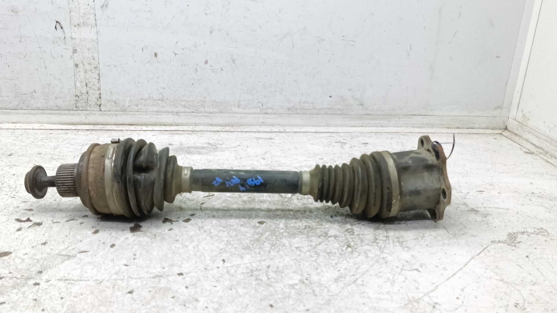 Recambio de transmision delantera izquierda para audi a4 berlina (8w2) básico referencia OEM IAM 8W0407271E  