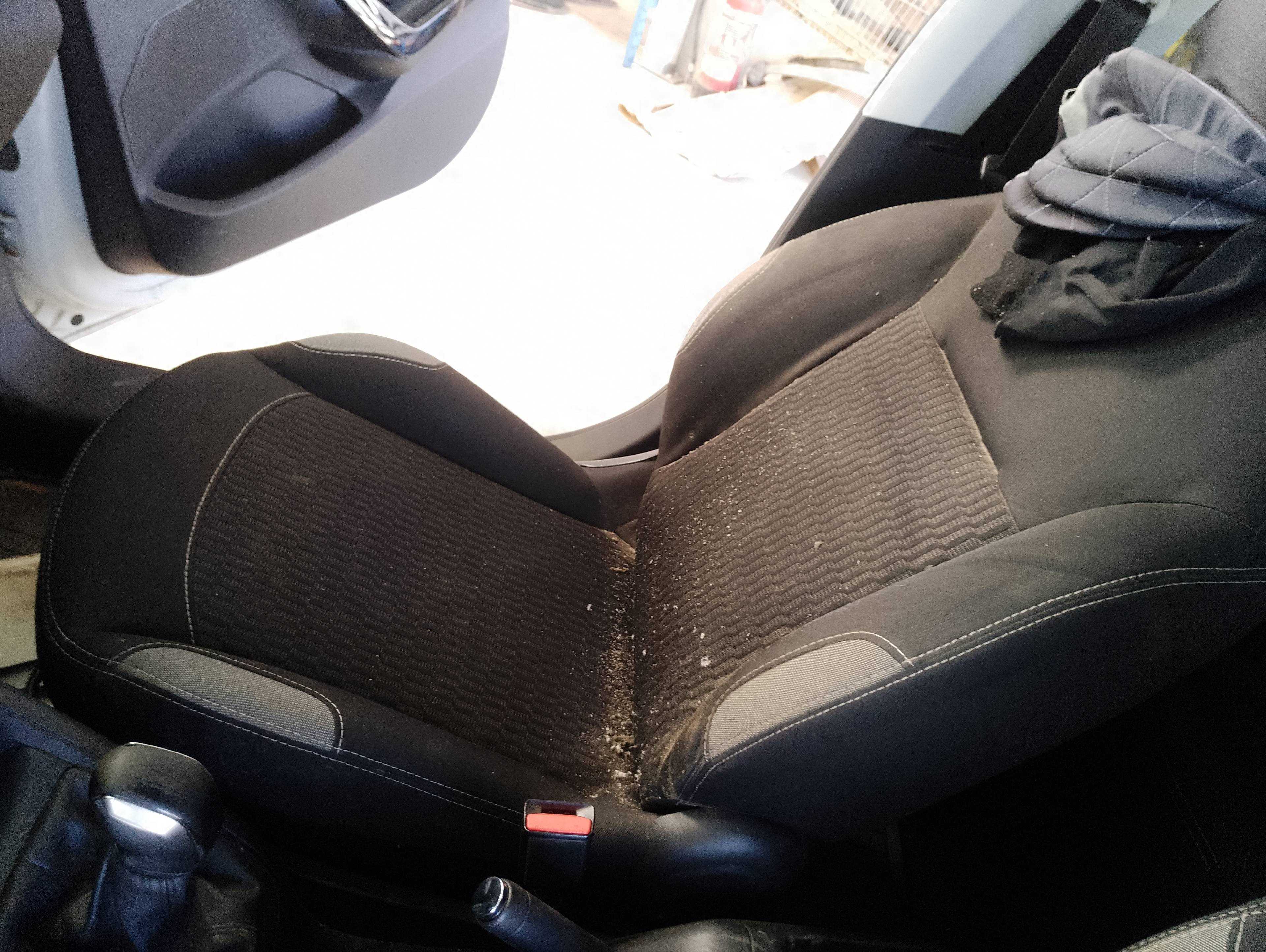 Recambio de asiento delantero derecho para peugeot 208 active referencia OEM IAM   