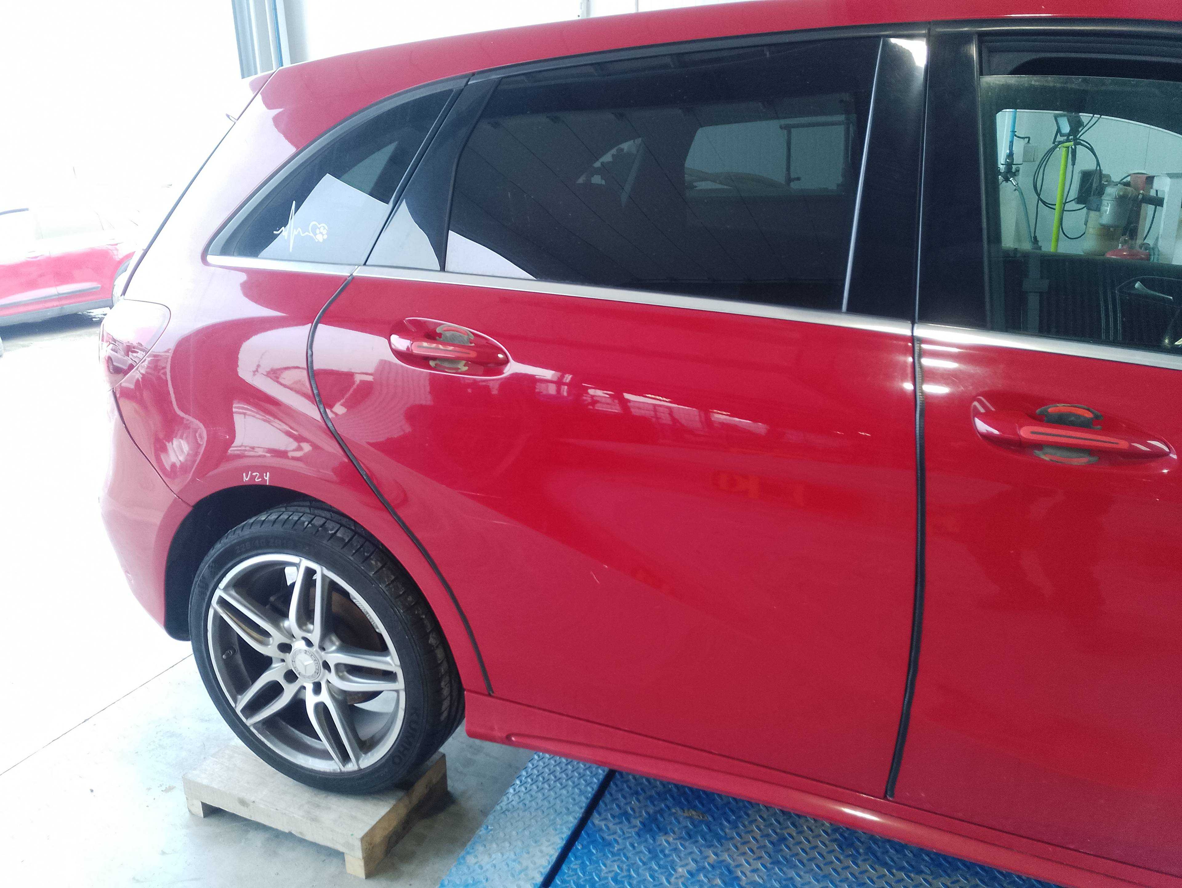 Recambio de puerta trasera derecha para mercedes-benz clase b (w245) 150 (245.231) referencia OEM IAM   