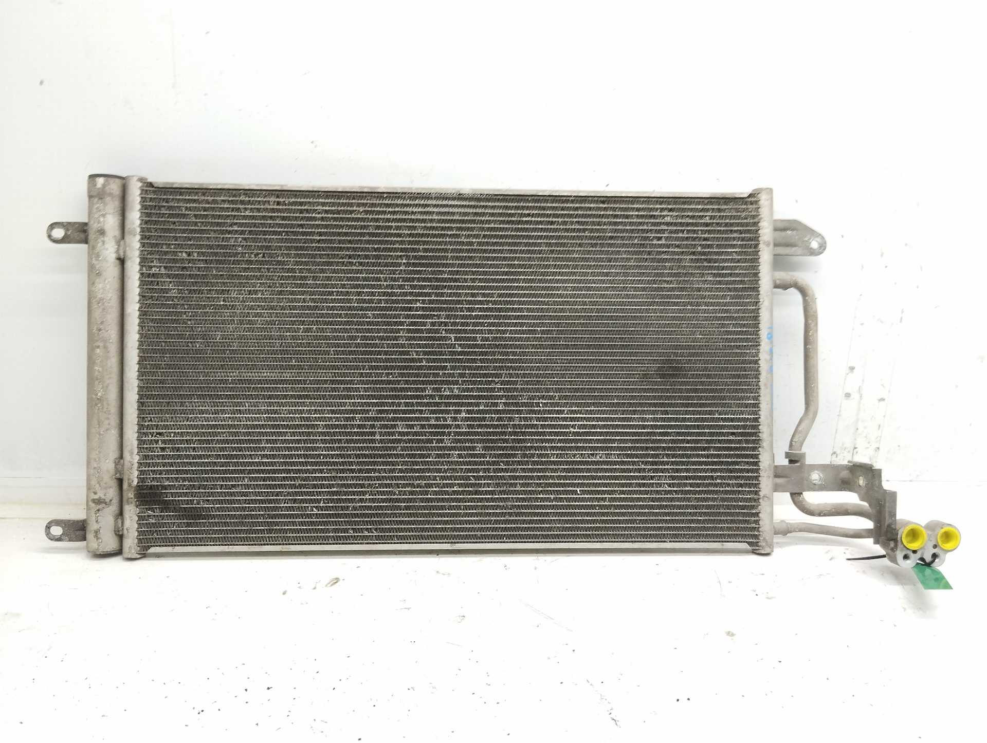 Recambio de condensador / radiador aire acondicionado para skoda rapid 1.6 tdi dpf referencia OEM IAM 6R0816411  