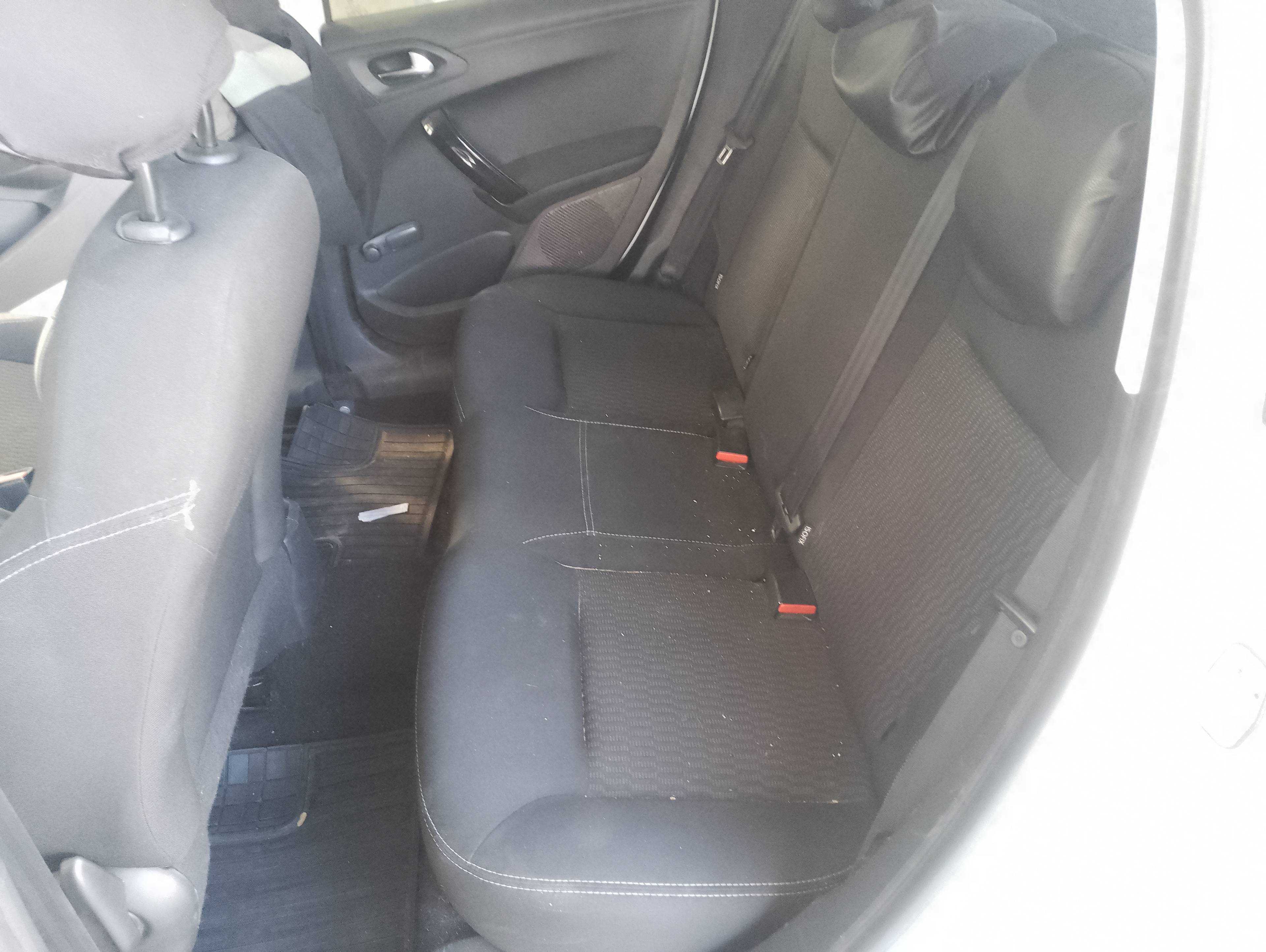 Recambio de asientos traseros para peugeot 208 active referencia OEM IAM   