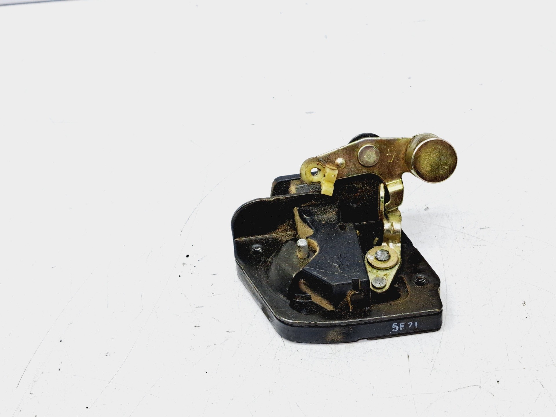 Recambio de cerradura puerta lateral derecha para kia carnival ii 2.9 cdri ex referencia OEM IAM   