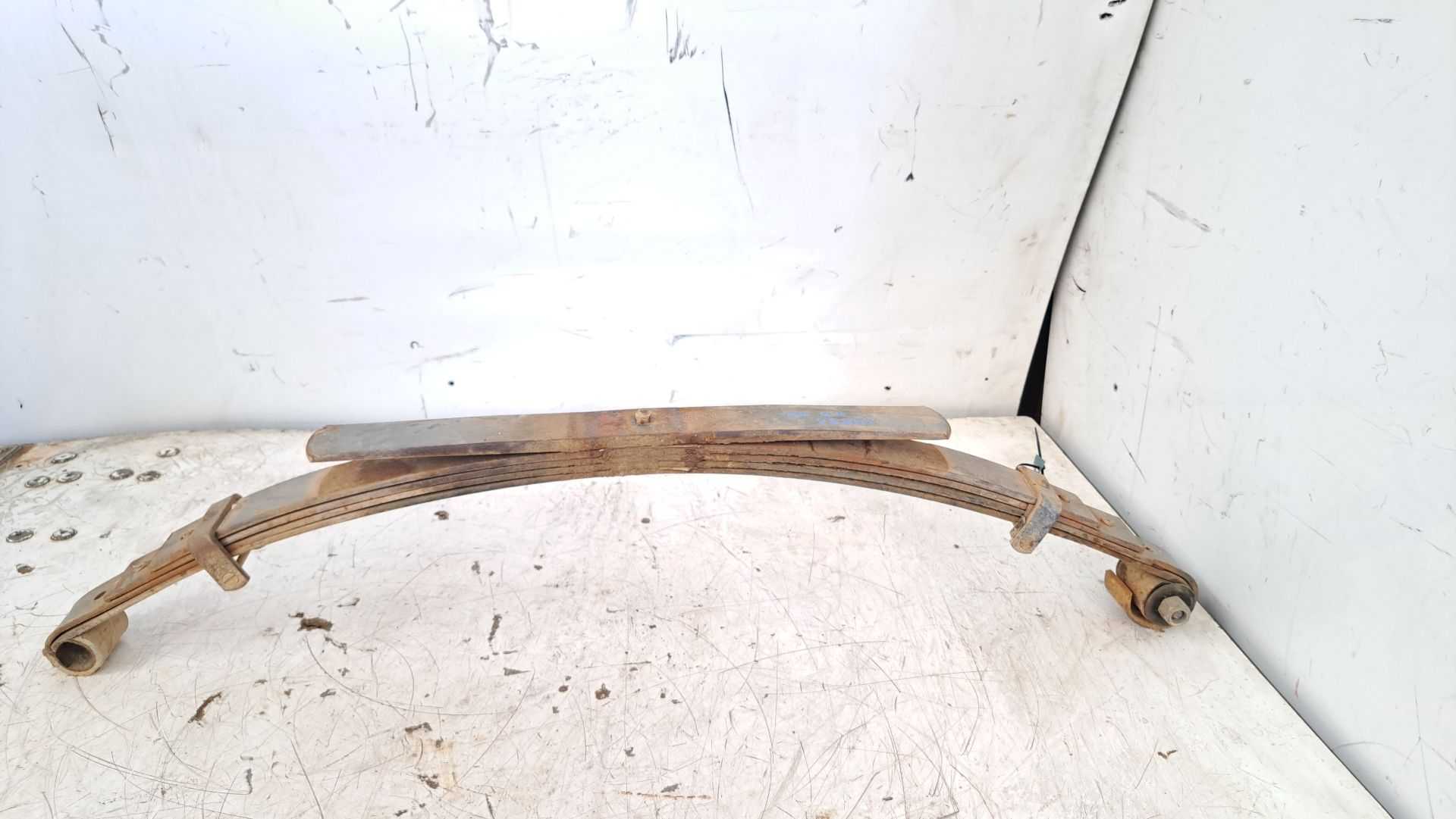 Recambio de ballesta delantera para nissan patrol (k/w160) familiar (w160) referencia OEM IAM   