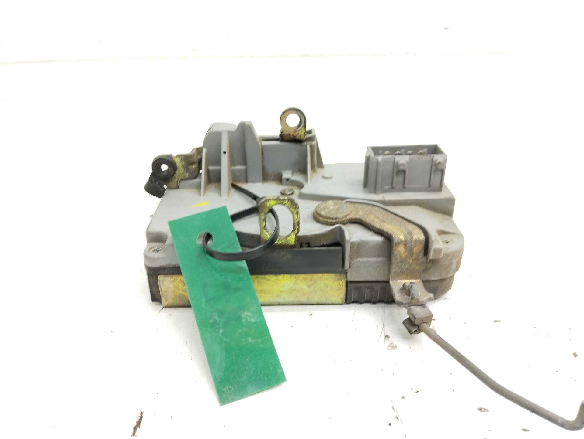 Recambio de cerradura puerta delantera izquierda para peugeot 306 berlina 3/4/5 puertas (s2) graffic referencia OEM IAM   