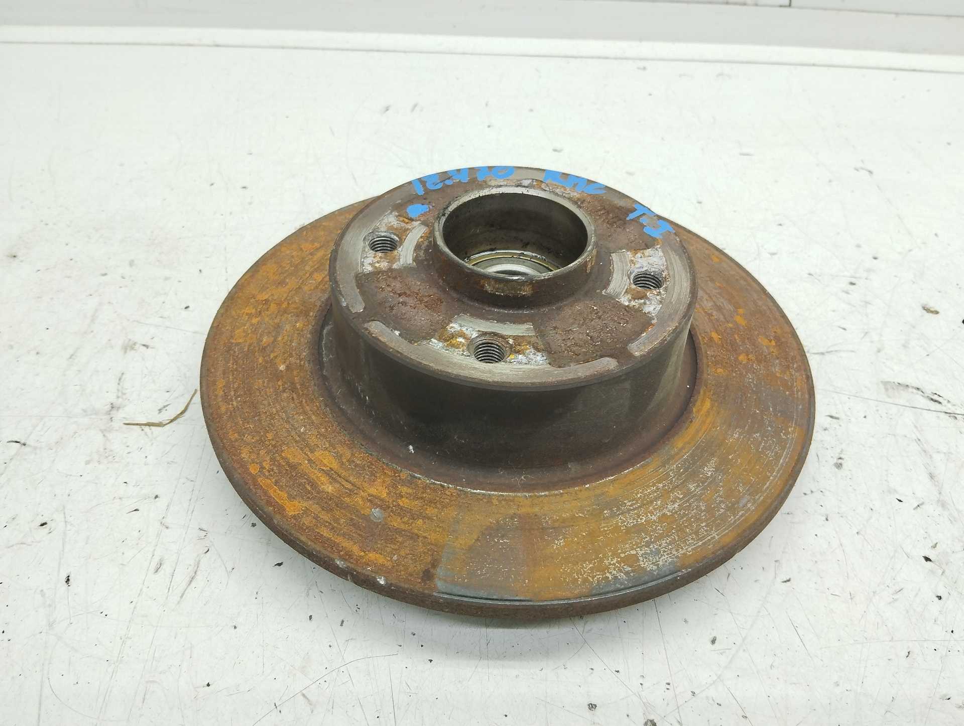 Recambio de buje trasero izquierdo para renault megane ii coupe/cabrio referencia OEM IAM   