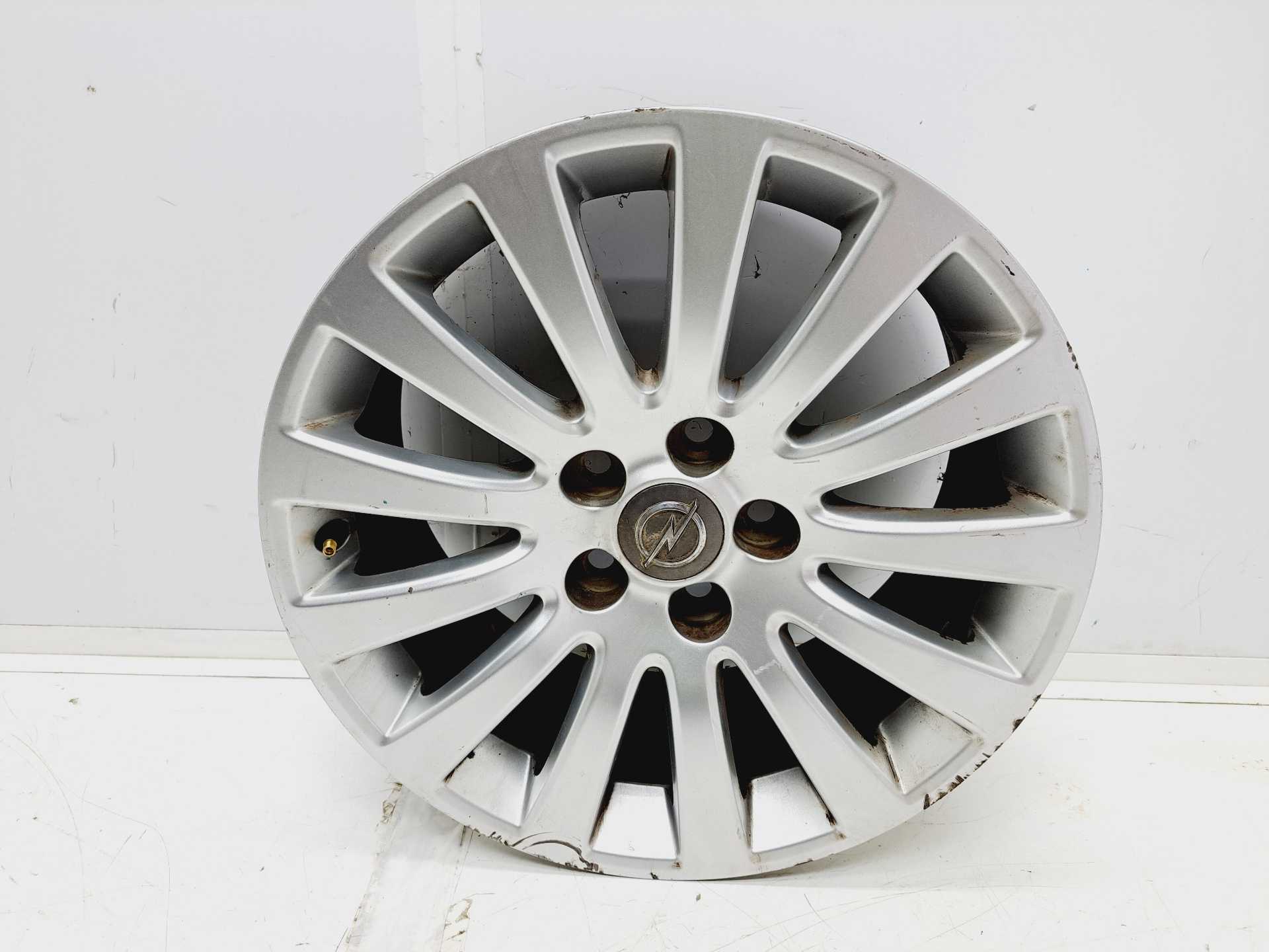 Recambio de llanta para opel astra gtc referencia OEM IAM R18 13235012 