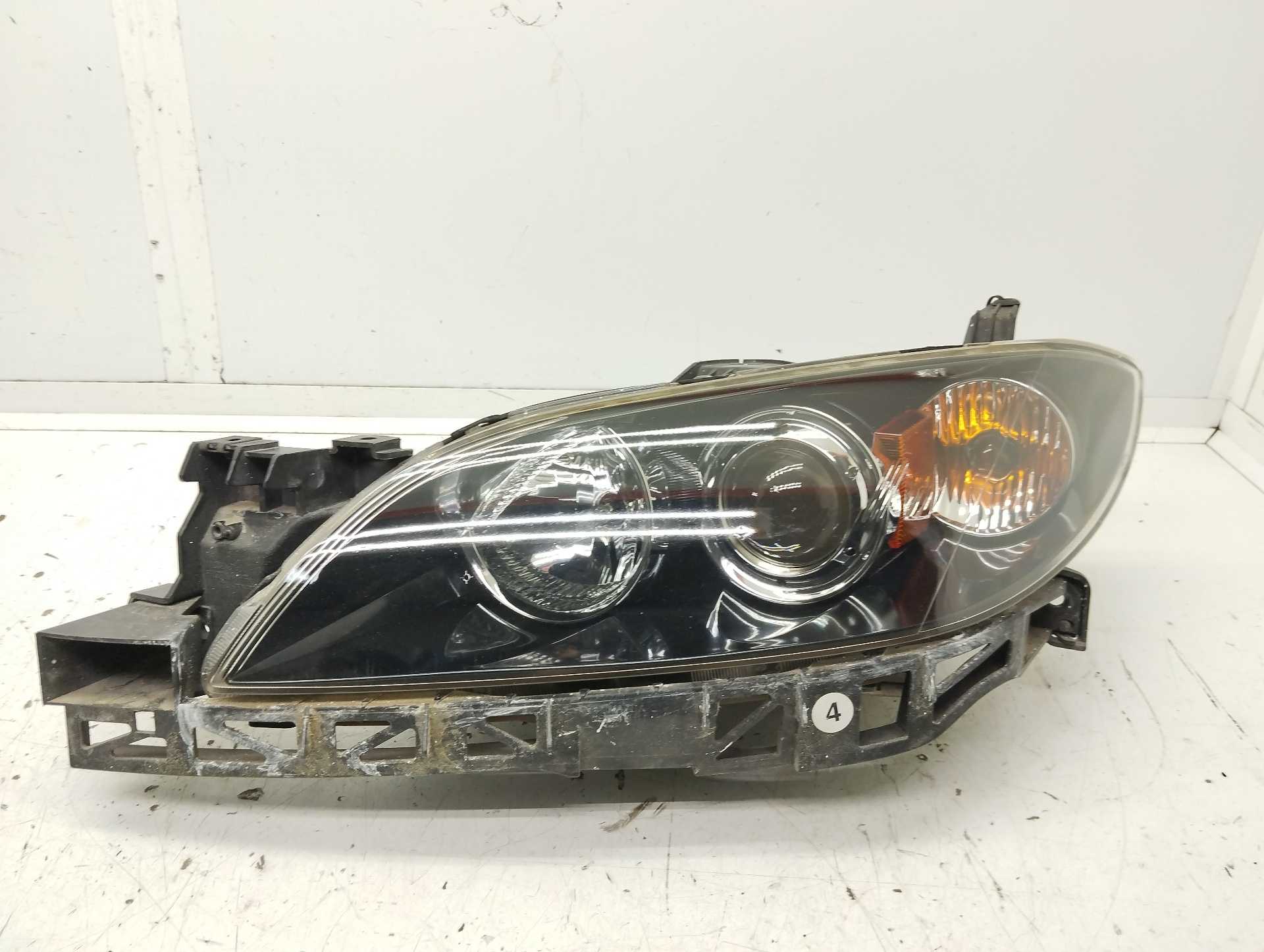 Recambio de faro izquierdo para mazda 3 berlina (bk) 1.6 crdt active referencia OEM IAM BP4K510L0E  
