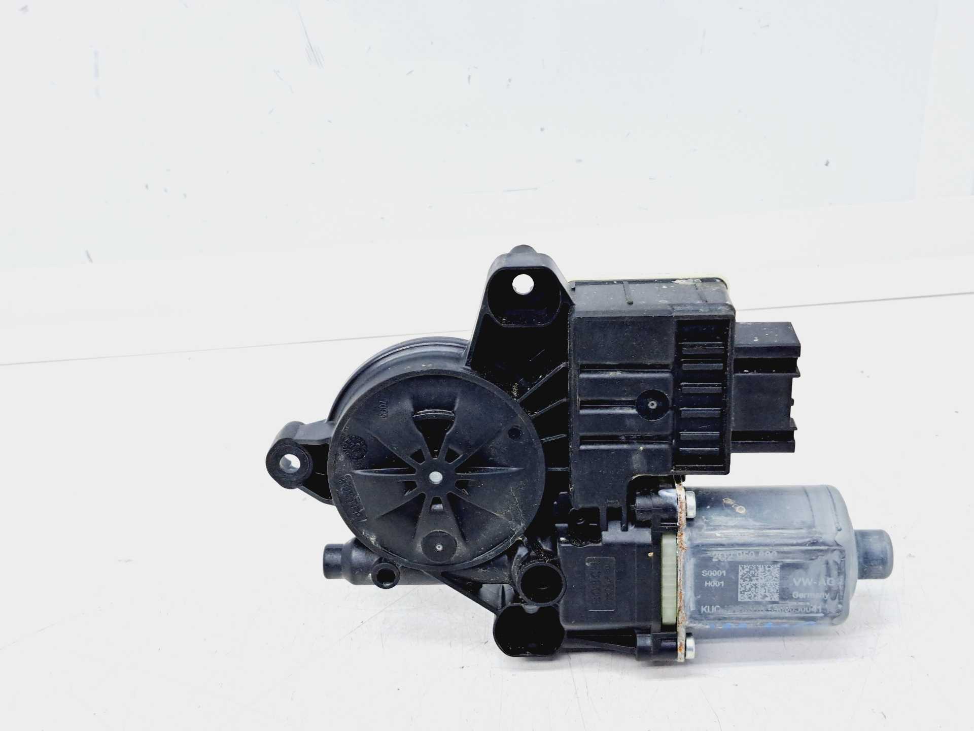 Recambio de motor elevalunas delantero derecho para skoda fabia active referencia OEM IAM 2Q2959882 0130322065 BOSCH