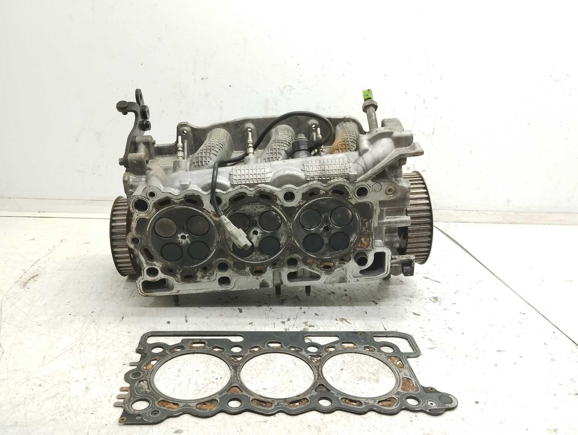 Recambio de culata para peugeot 607 (s2) básico referencia OEM IAM UHZ  