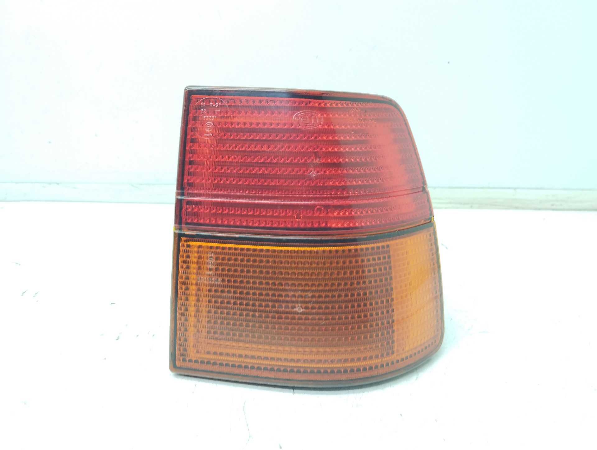 Recambio de piloto trasero derecho para seat toledo (1l) base referencia OEM IAM 96163800  