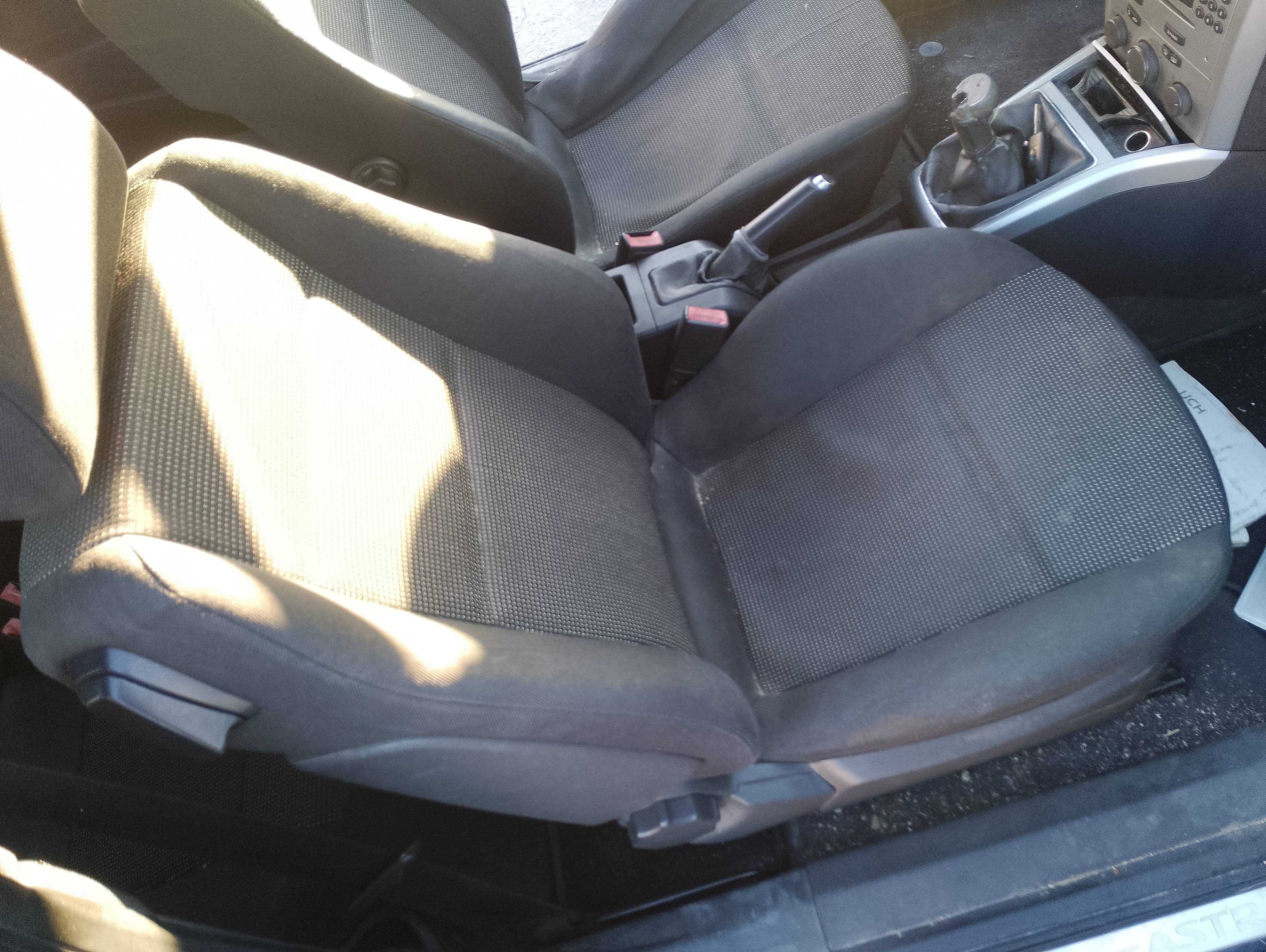 Recambio de asiento delantero derecho para opel astra gtc cosmo referencia OEM IAM   