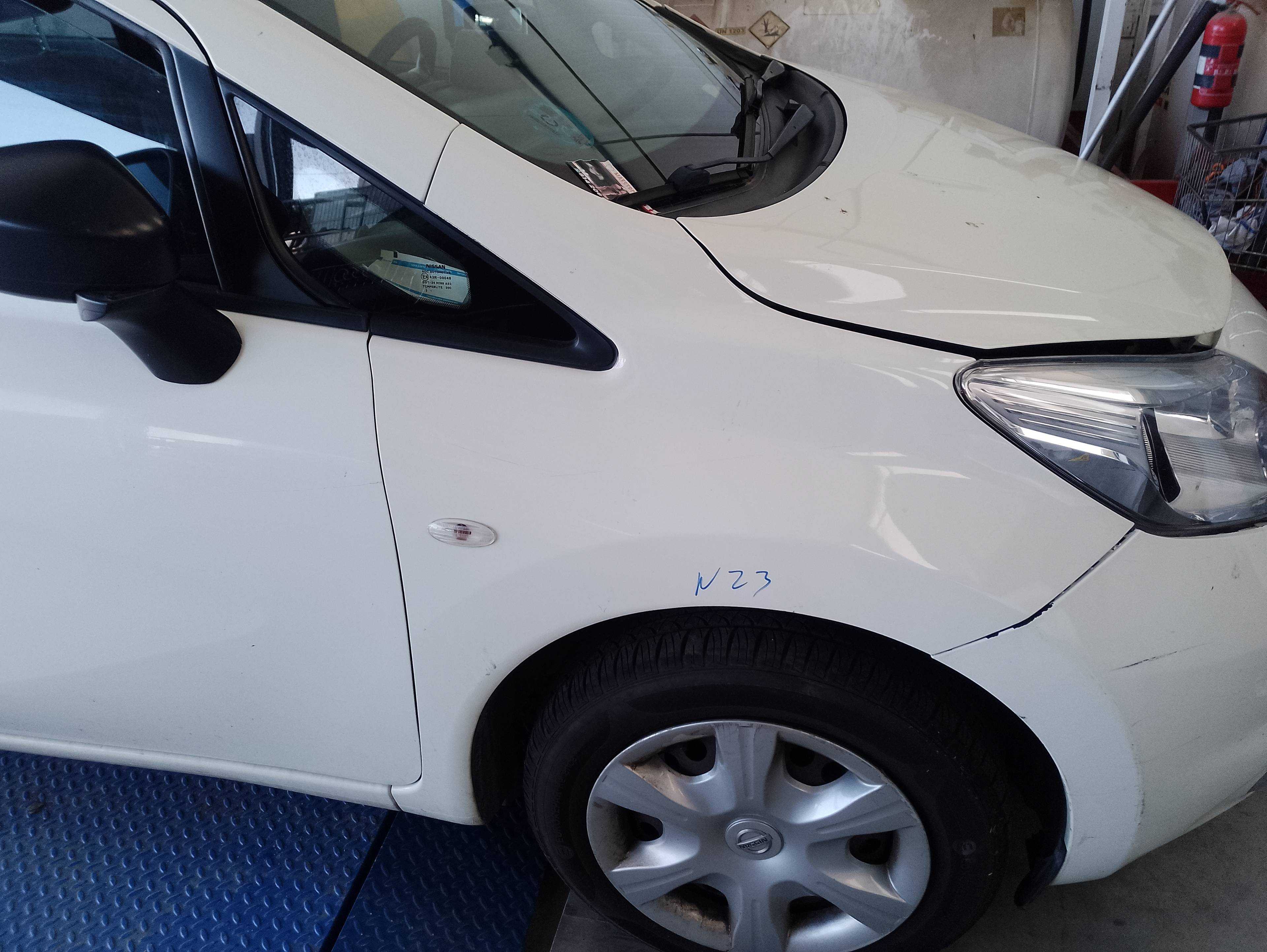 Recambio de aleta delantera derecha para nissan note acenta referencia OEM IAM   