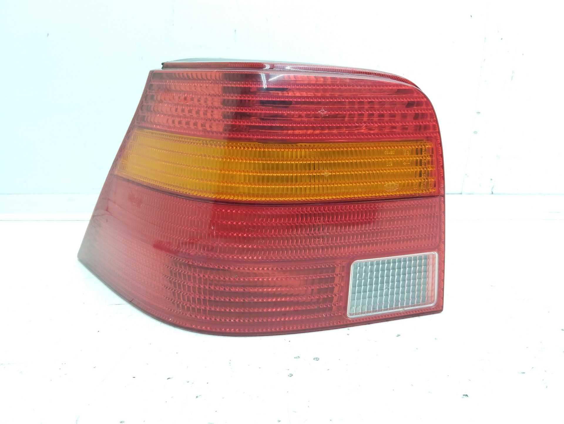 Recambio de piloto trasero izquierdo para volkswagen golf iv berlina (1j1) básico referencia OEM IAM 37750719  