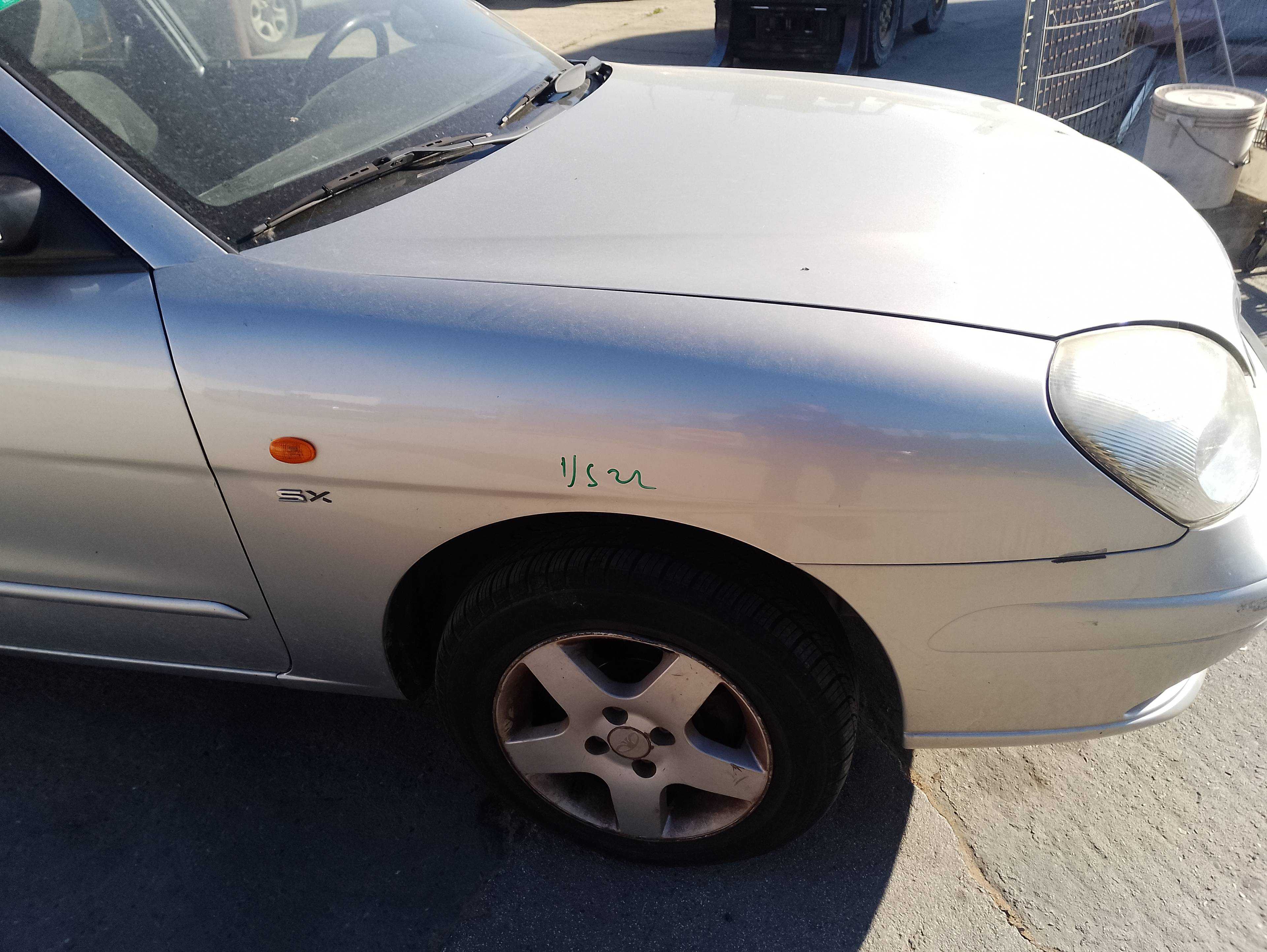 Recambio de aleta delantera derecha para daewoo nubira berlina se (1999) referencia OEM IAM   