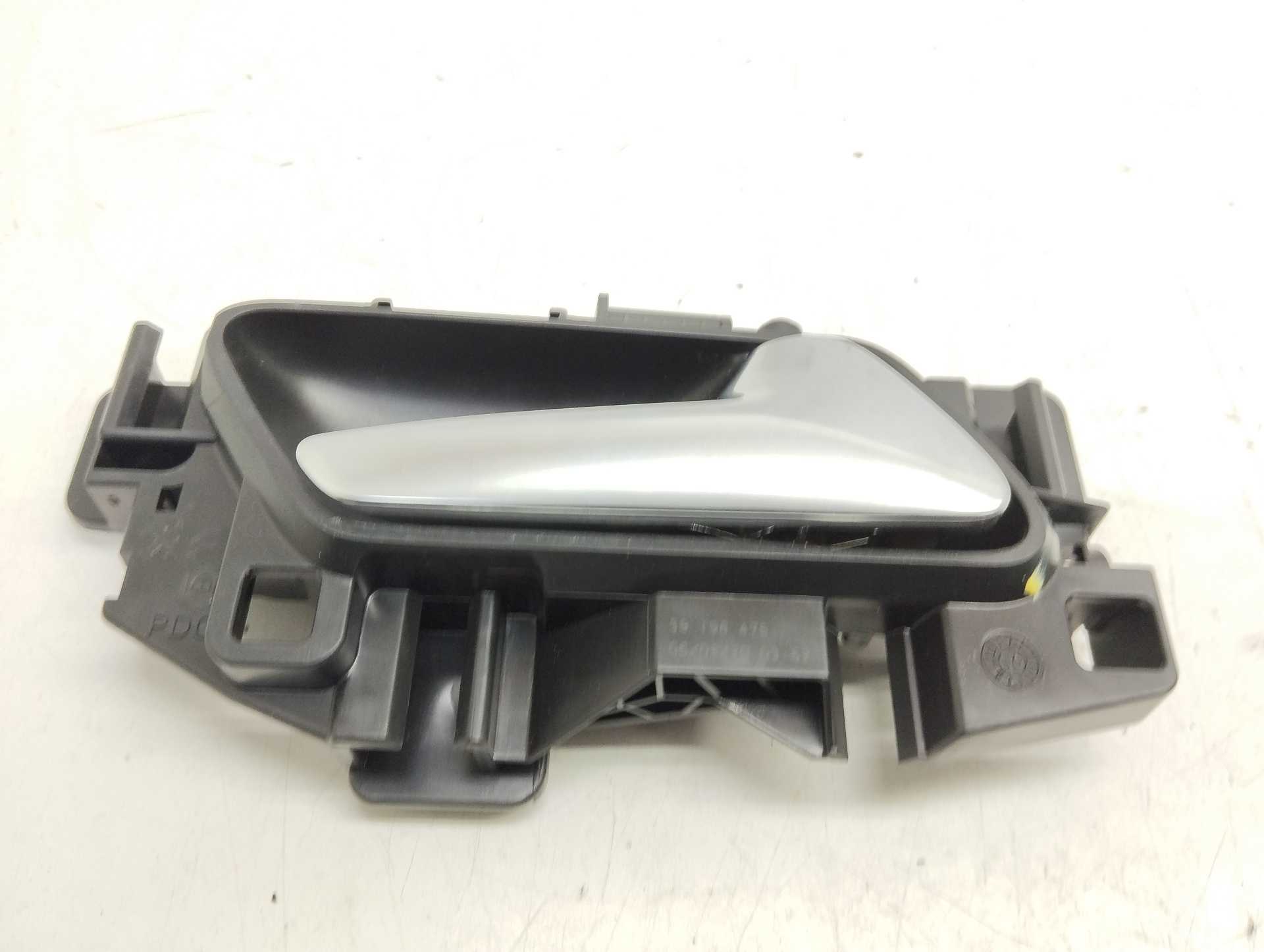 Recambio de maneta interior trasera derecha para opel corsa f edition referencia OEM IAM 39198475  
