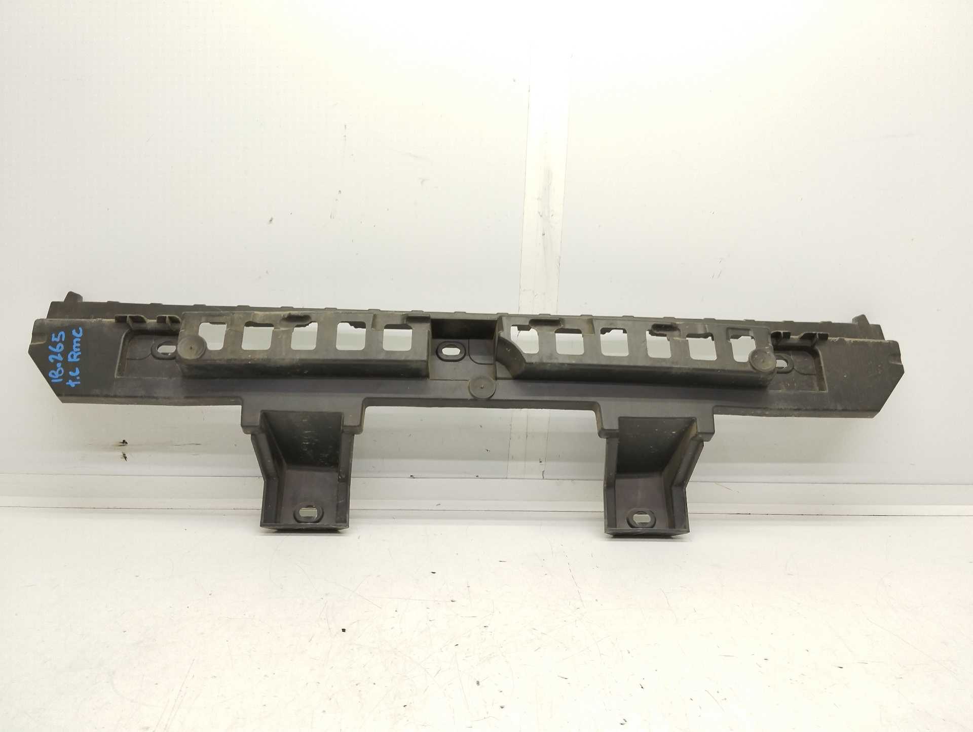 Recambio de molduras traseras para citroën c5 aircross c-series referencia OEM IAM 9826676480  