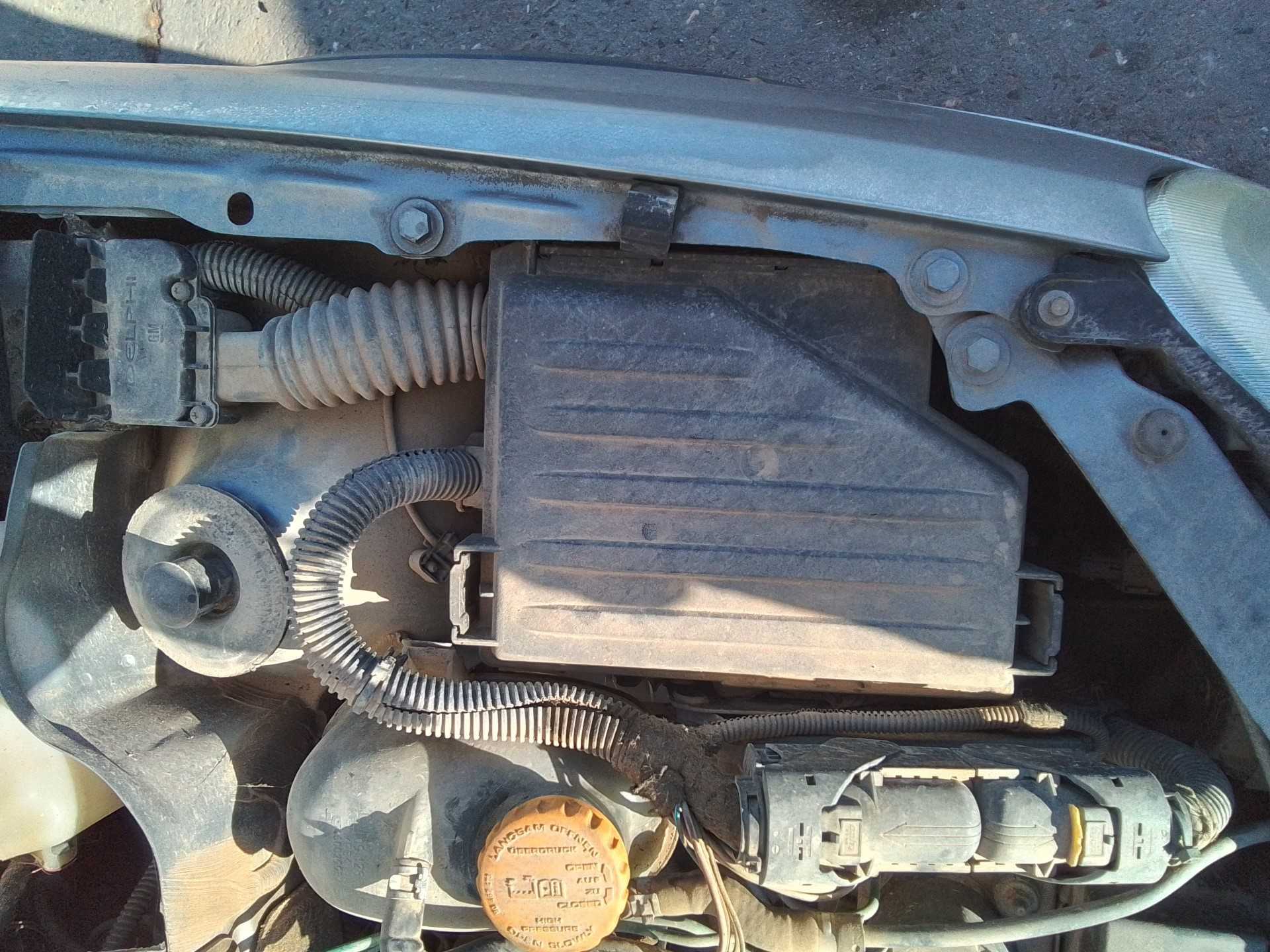 Recambio de caja reles / fusibles para opel corsa c blue line referencia OEM IAM   