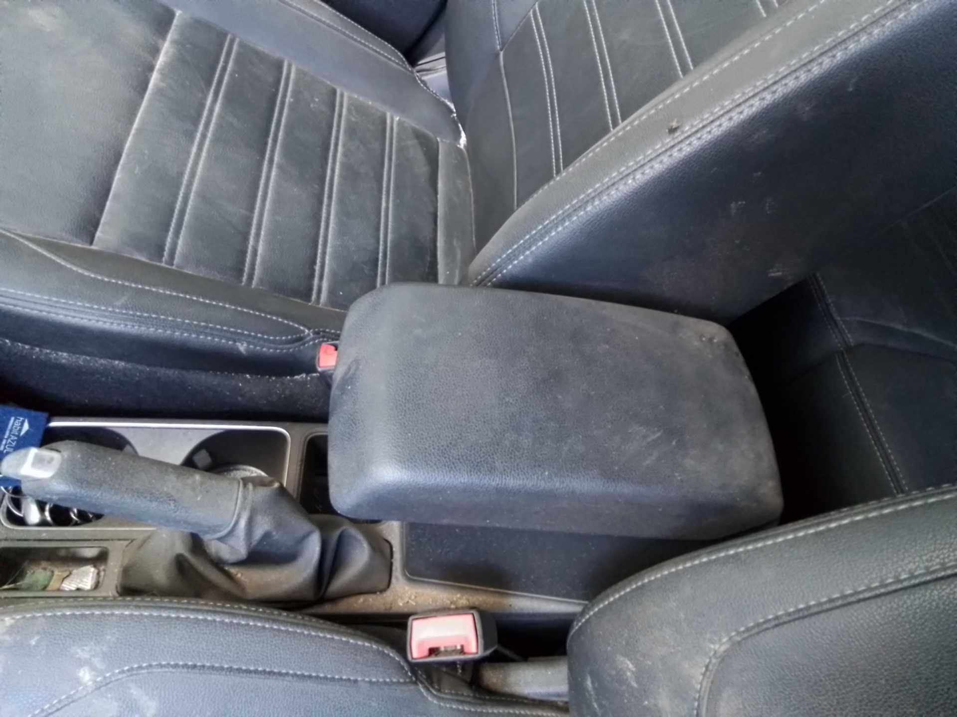 Recambio de apoyabrazos central para ford ecosport (cr6) cool&connect referencia OEM IAM   