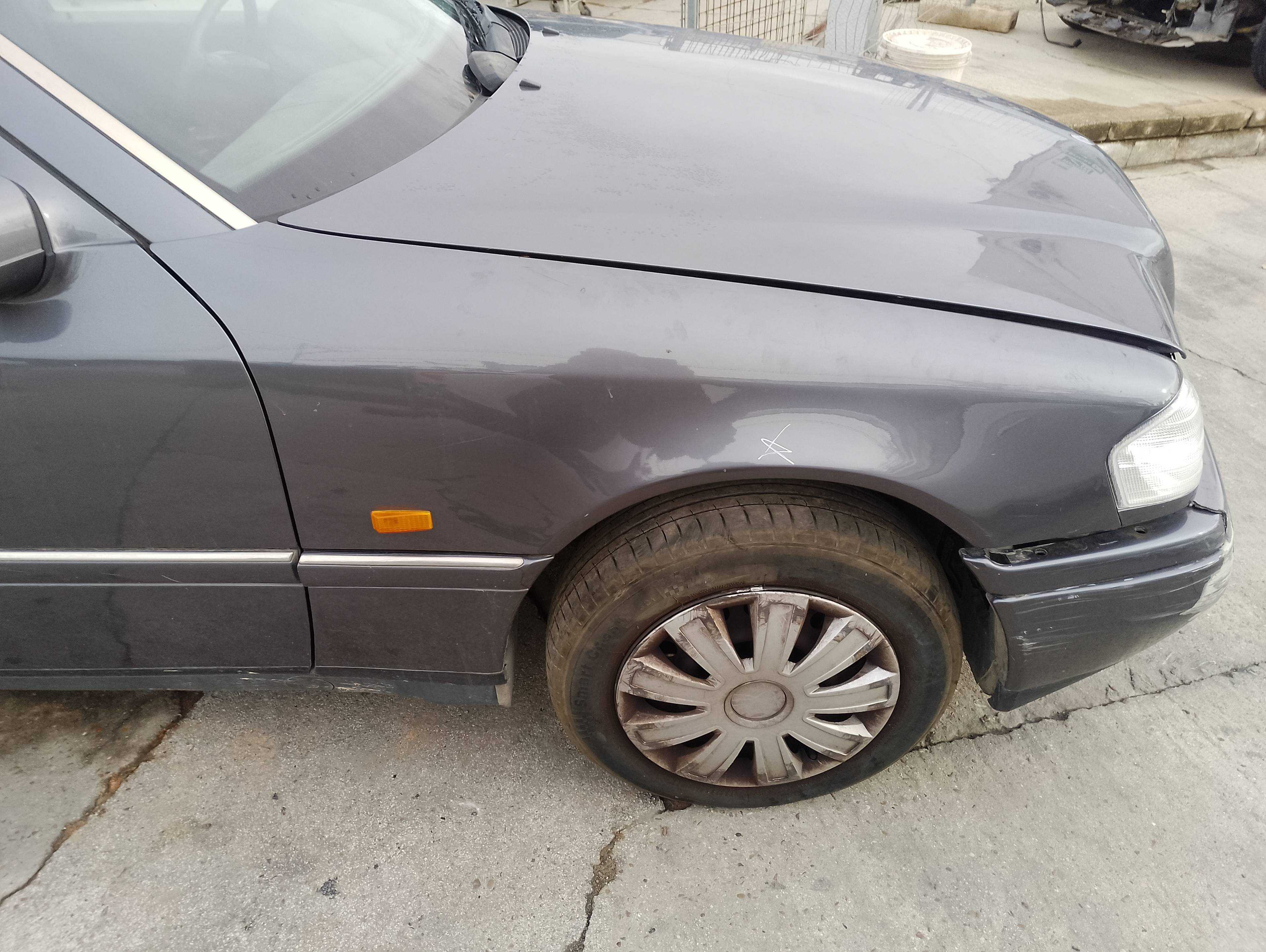 Recambio de aleta delantera derecha para mercedes-benz clase c (w202) berlina 180 (202.018) referencia OEM IAM   