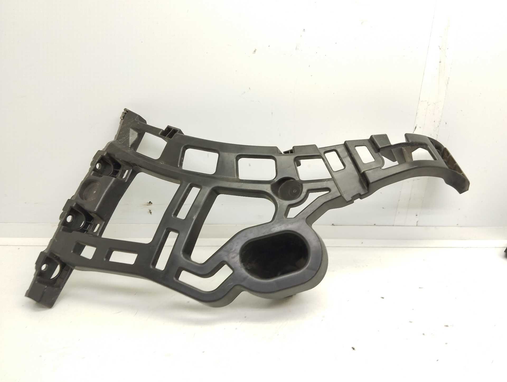 Recambio de soporte paragolpes trasero para citroën c5 aircross c-series referencia OEM IAM 9833399980  