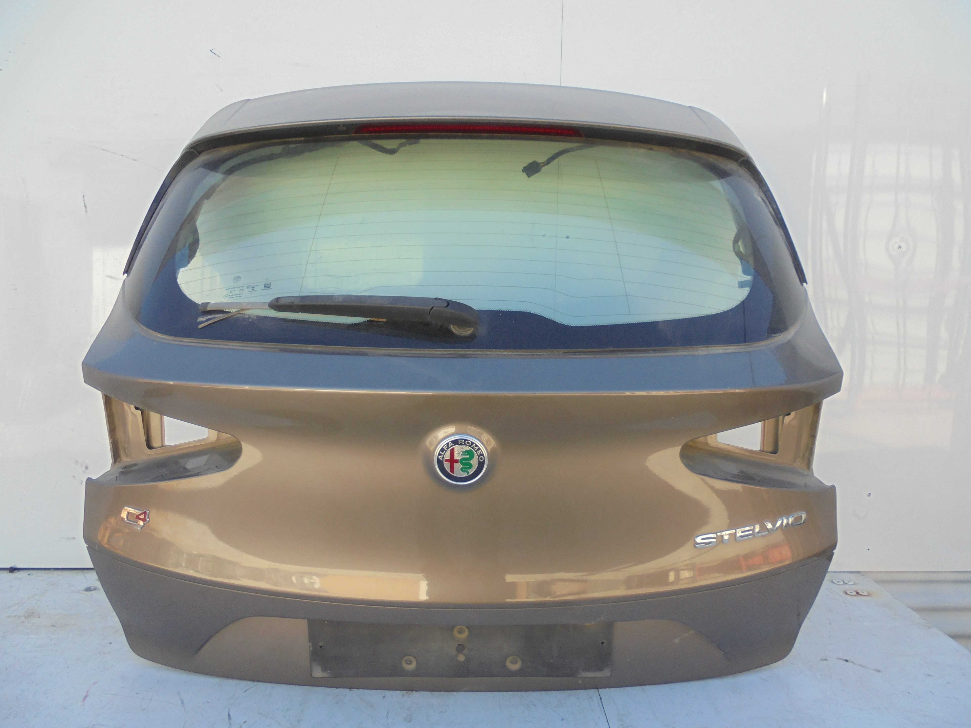 Recambio de porton trasero para alfa romeo stelvio (630) executive 4wd referencia OEM IAM   