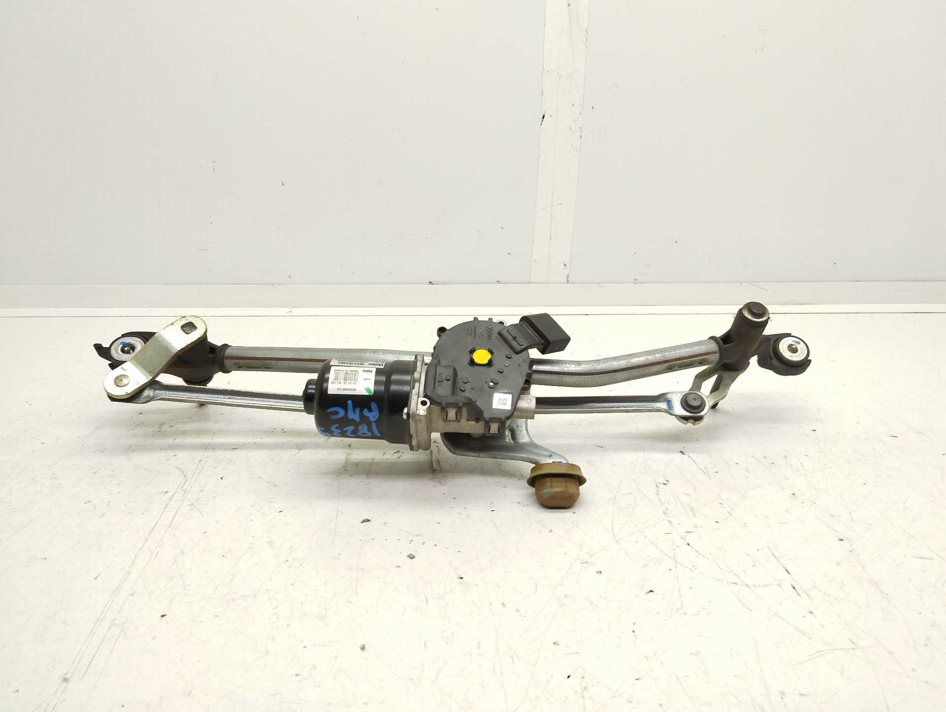 Recambio de motor limpia delantero para opel corsa f edition referencia OEM IAM 9824784980 VALEO 