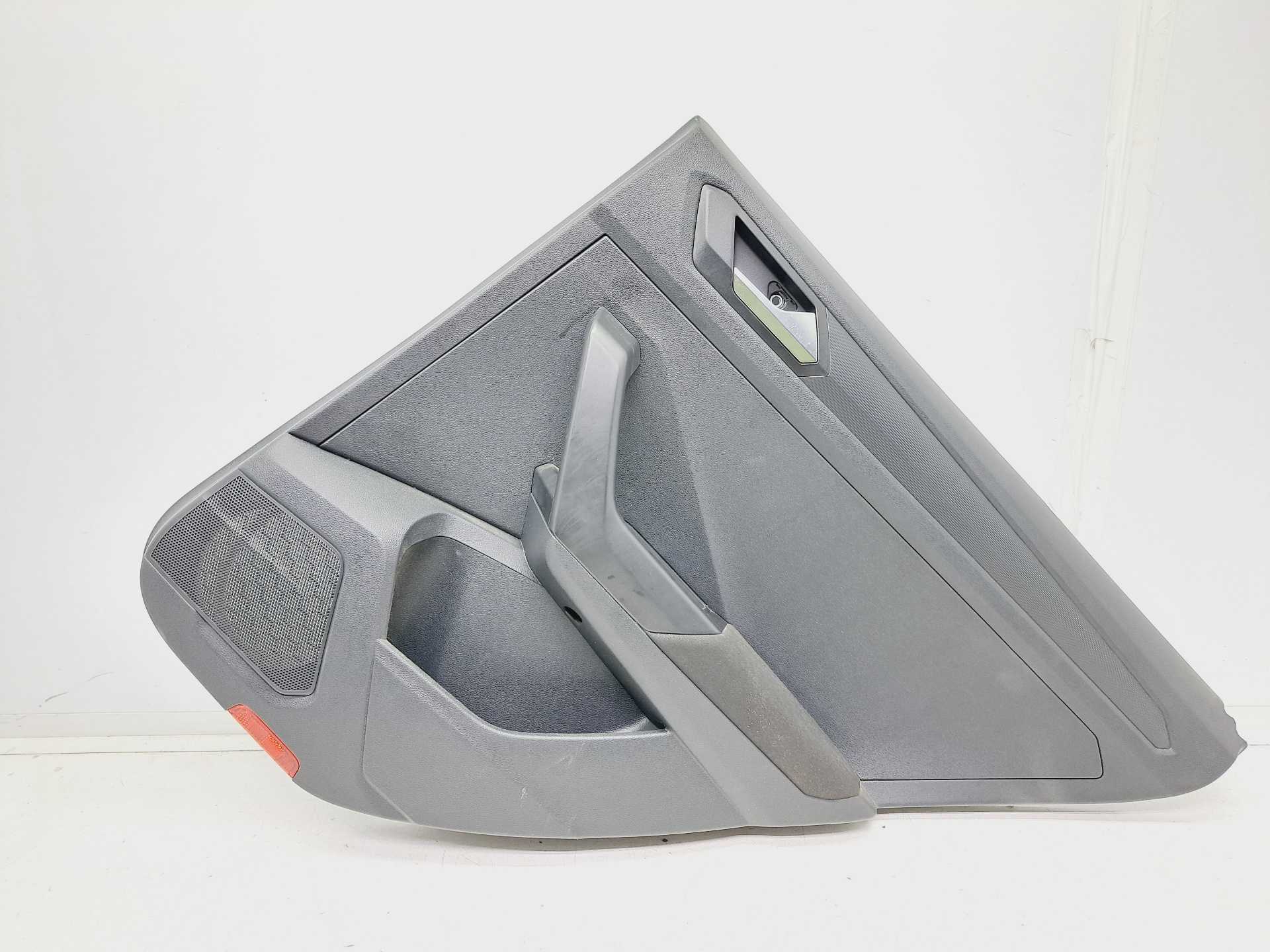 Recambio de guarnecido puerta trasera derecha para volkswagen t-roc 1.5 16v tsi act referencia OEM IAM 2GA867212D  