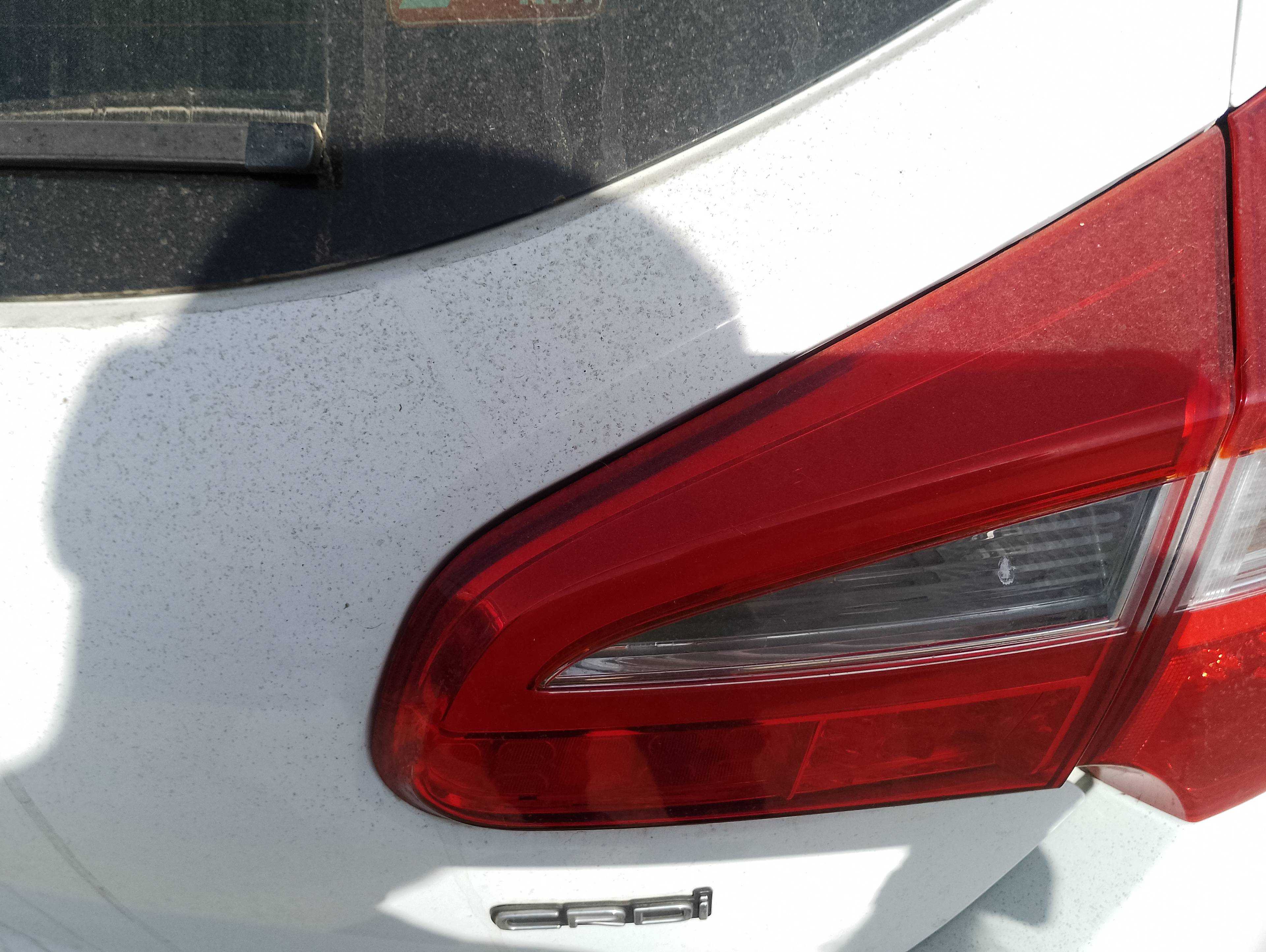 Recambio de piloto porton trasero derecho para kia cee´d business referencia OEM IAM   