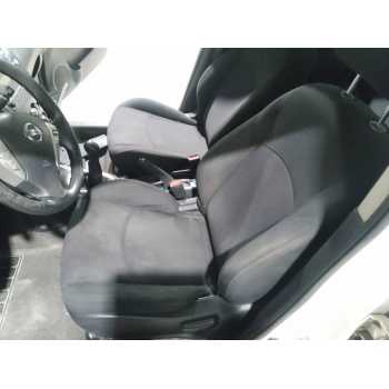 ASIENTO DELANTERO IZQUIERDO 