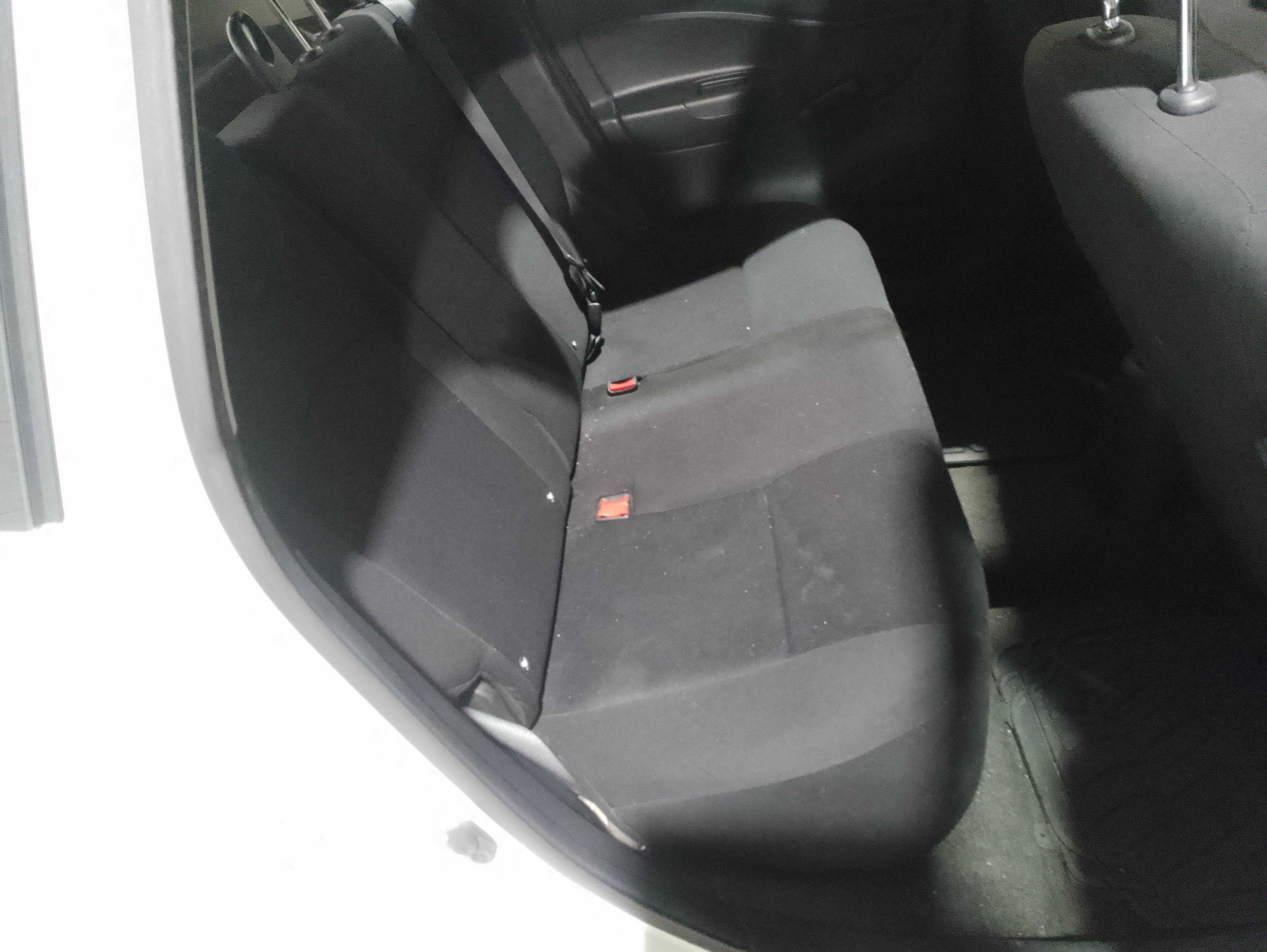 Recambio de asientos traseros para nissan note acenta referencia OEM IAM   