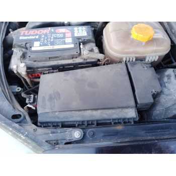 CAJA RELES / FUSIBLES 