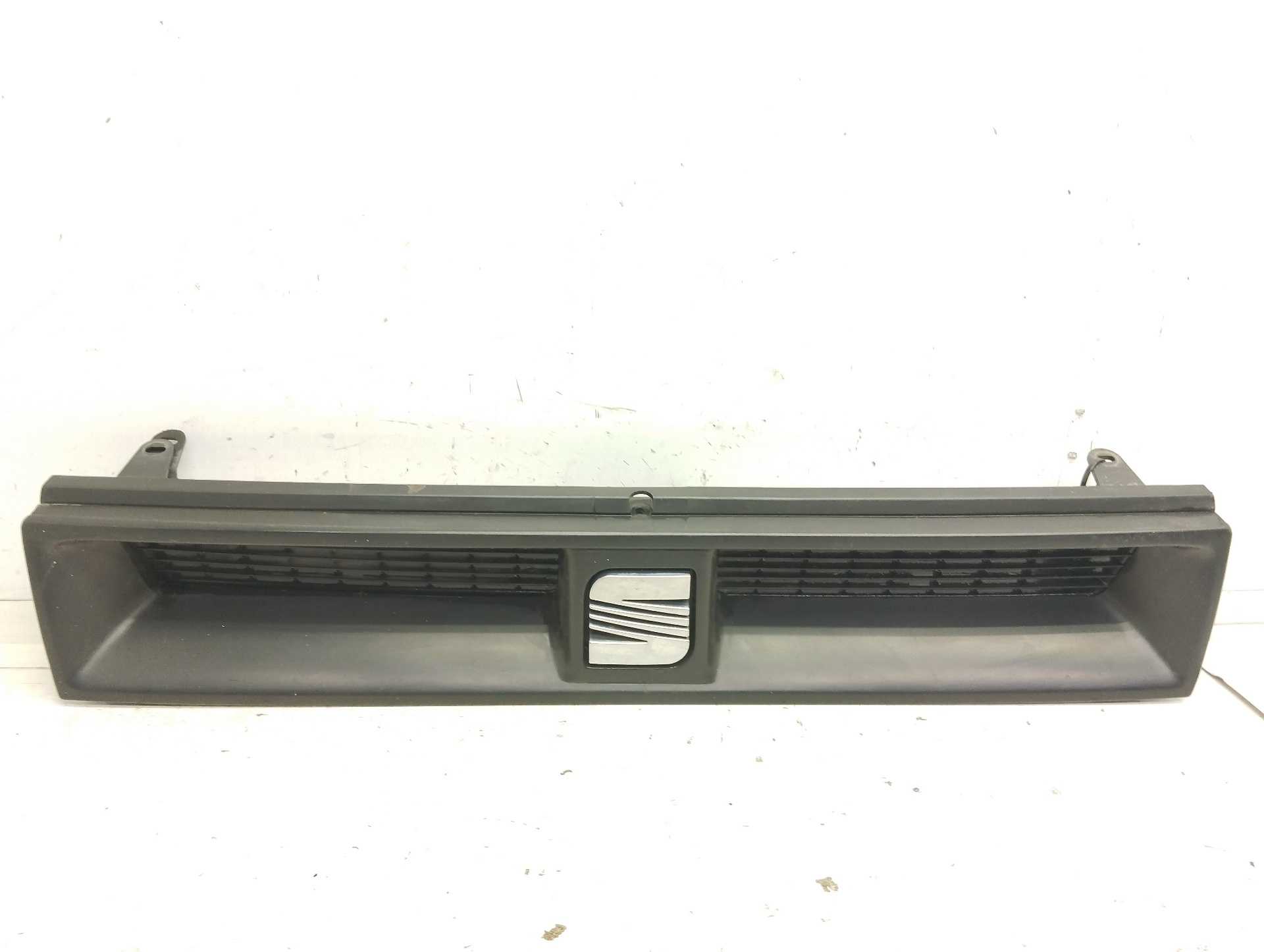 Recambio de rejilla delantera para seat toledo (1l) base referencia OEM IAM 1L0853653  