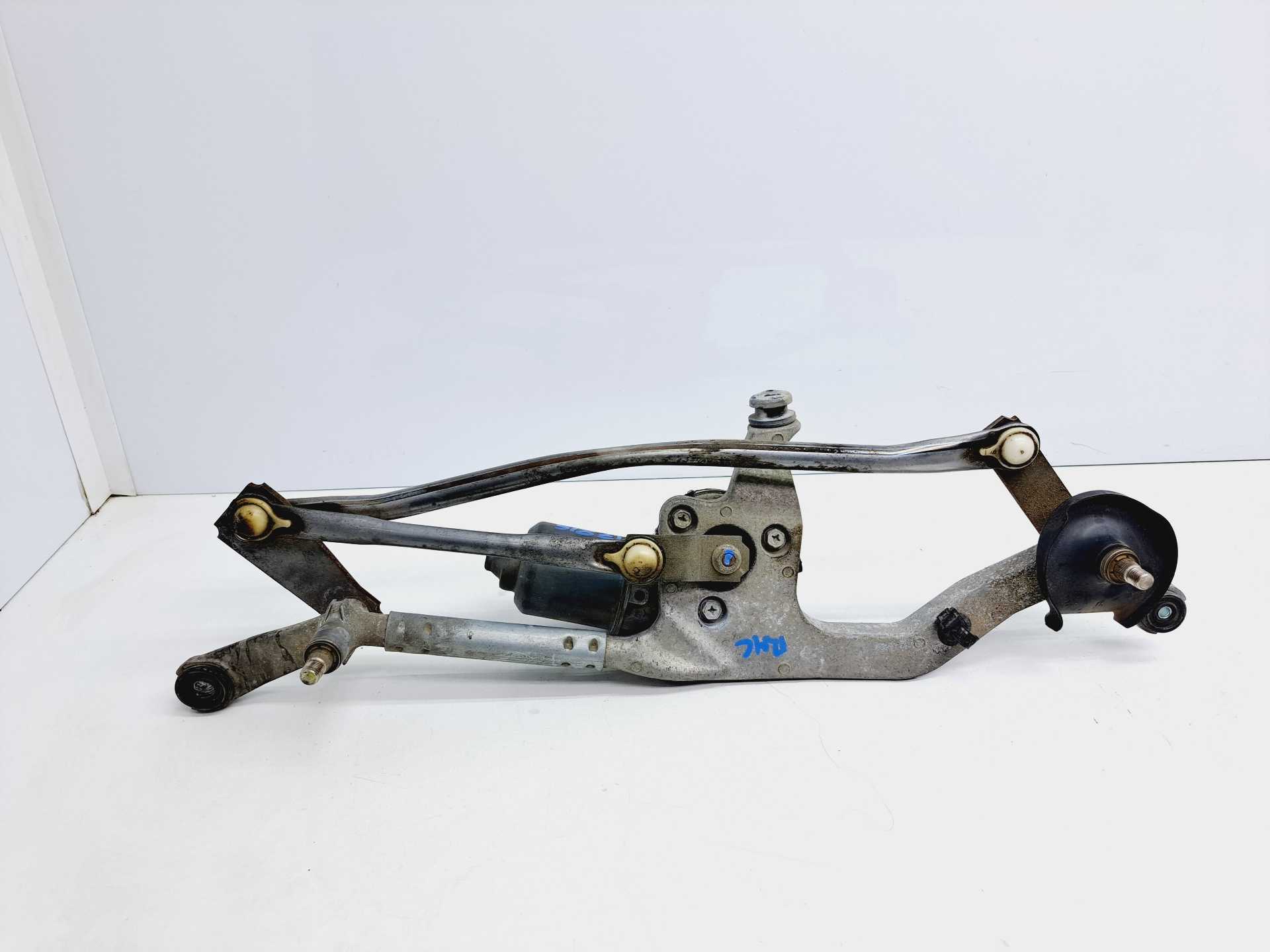 Recambio de motor limpia delantero para toyota auris 1.8 16v (híbrido) referencia OEM IAM 8511002340 AE1593003562 