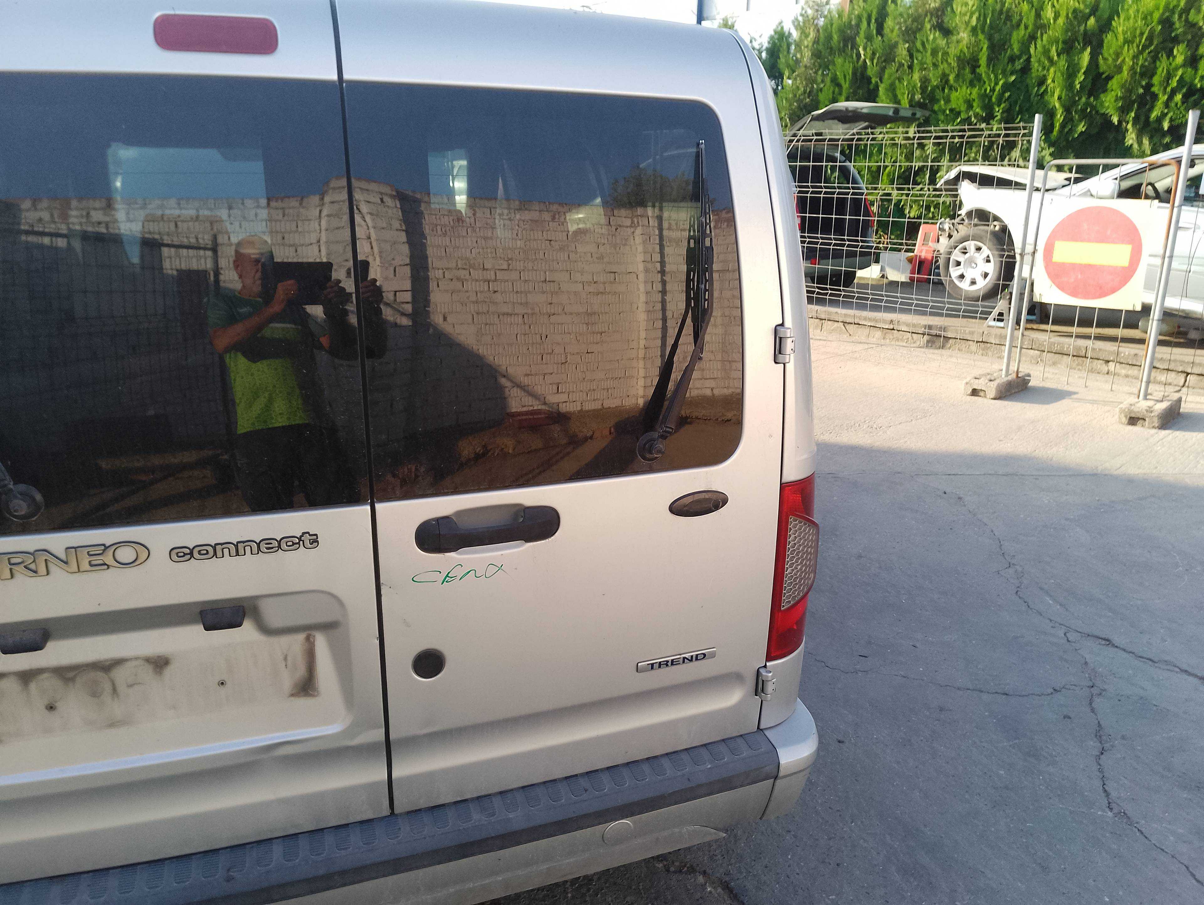 Recambio de porton trasero derecho para ford tourneo connect (tc7) kombi b. larga (2006) referencia OEM IAM   