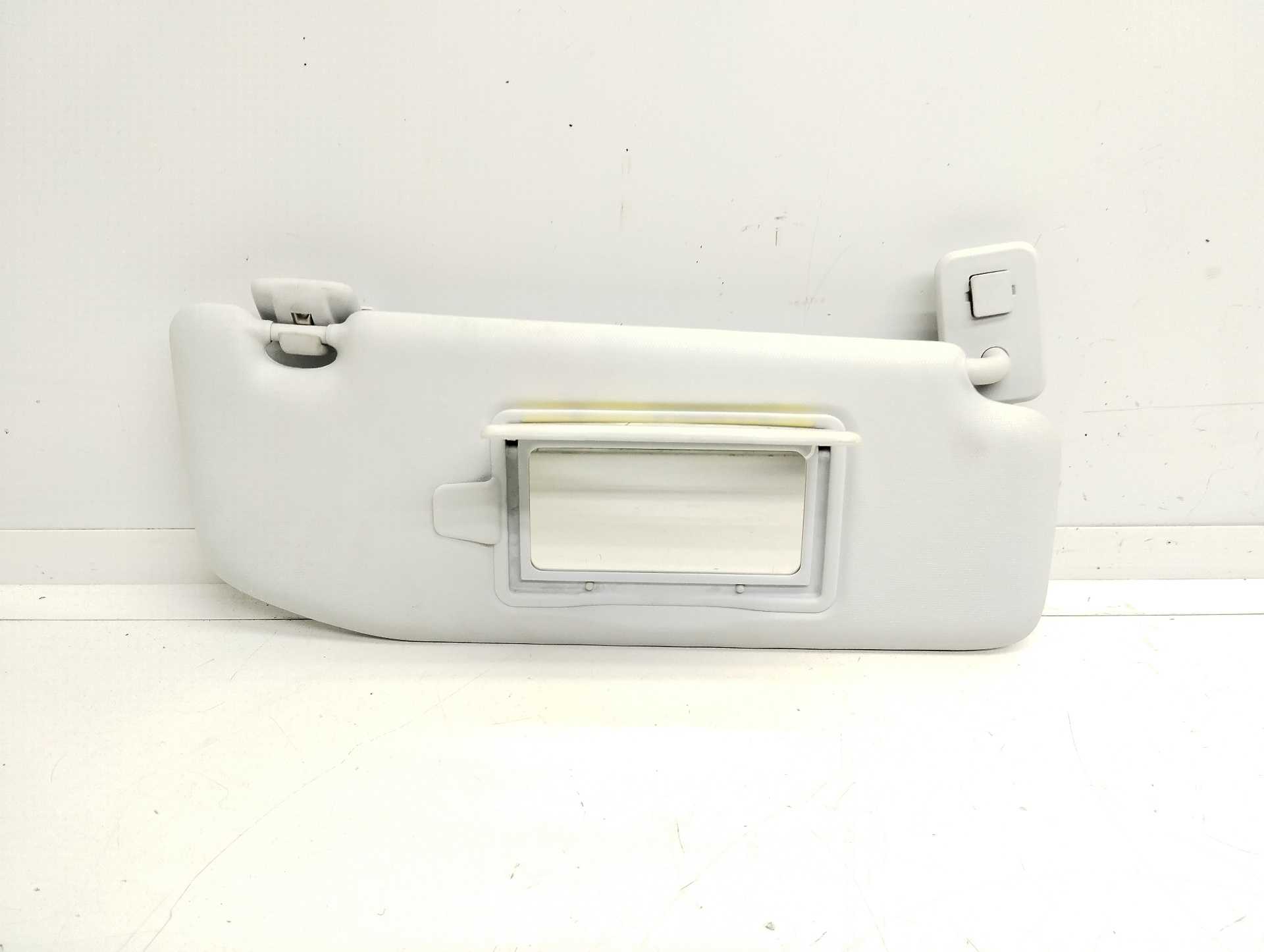 Recambio de parasol derecho para opel corsa f edition referencia OEM IAM   