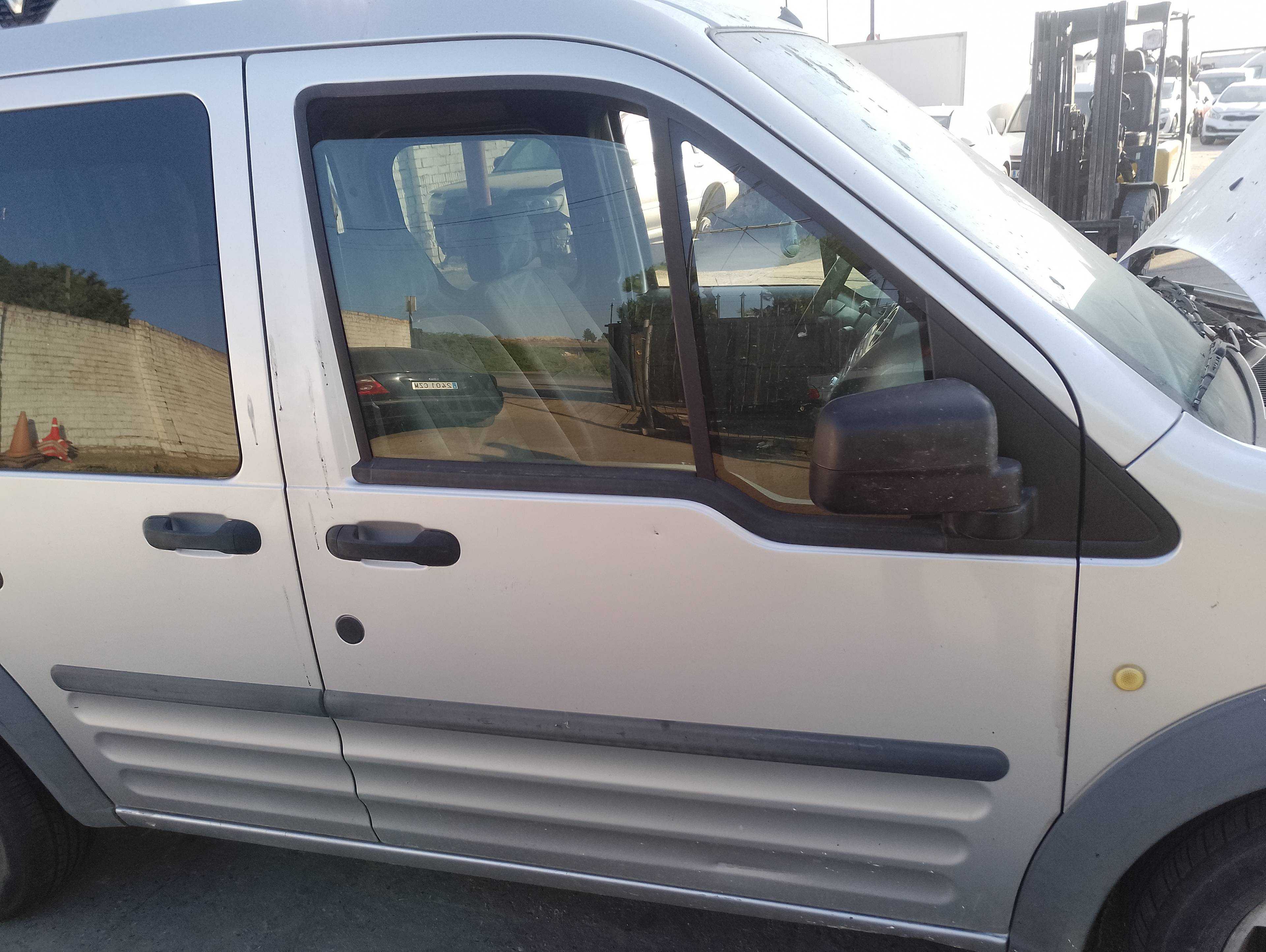 Recambio de puerta delantera derecha para ford tourneo connect (tc7) kombi b. larga (2006) referencia OEM IAM   
