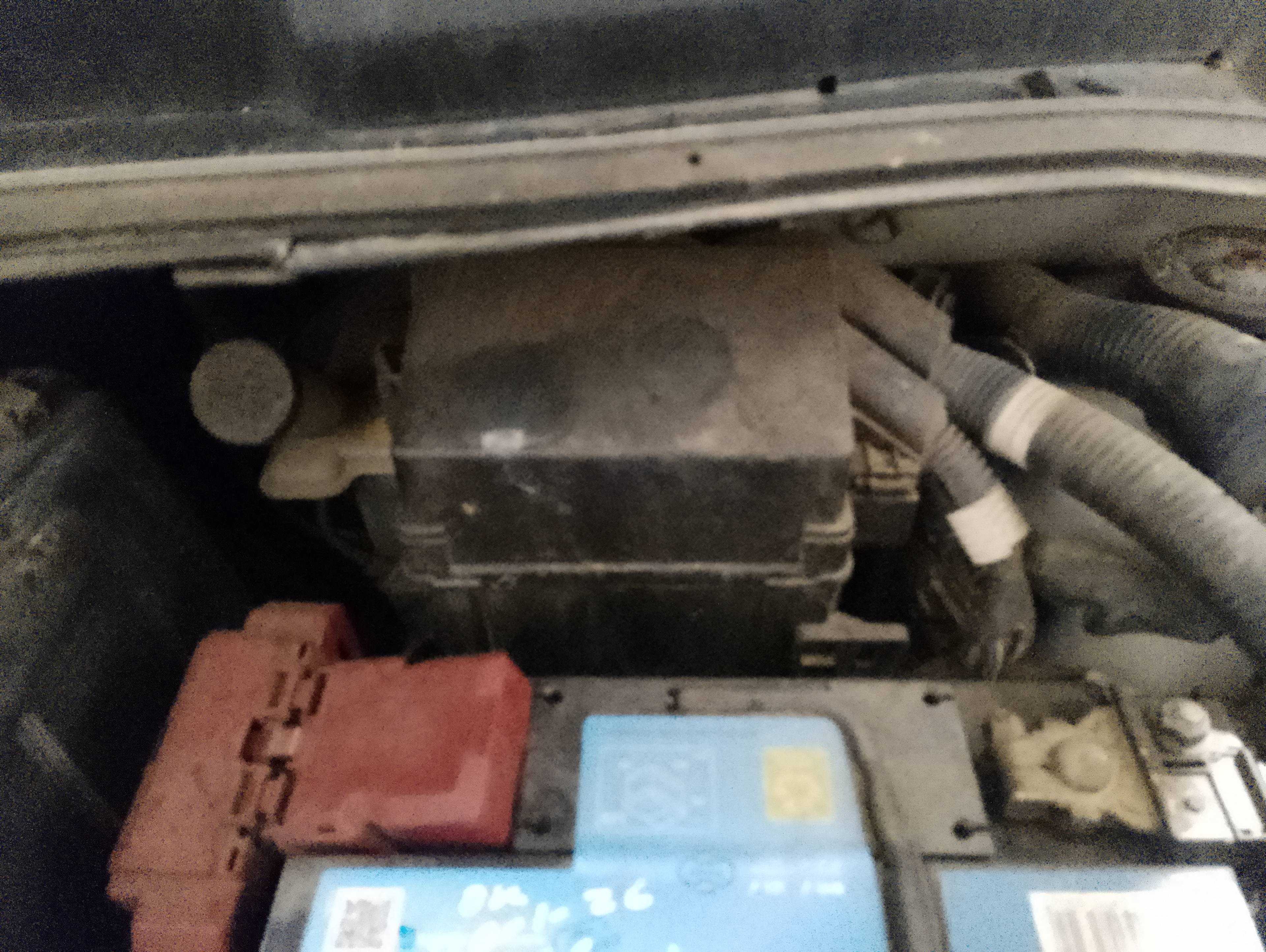 Recambio de caja reles / fusibles para nissan note acenta referencia OEM IAM   