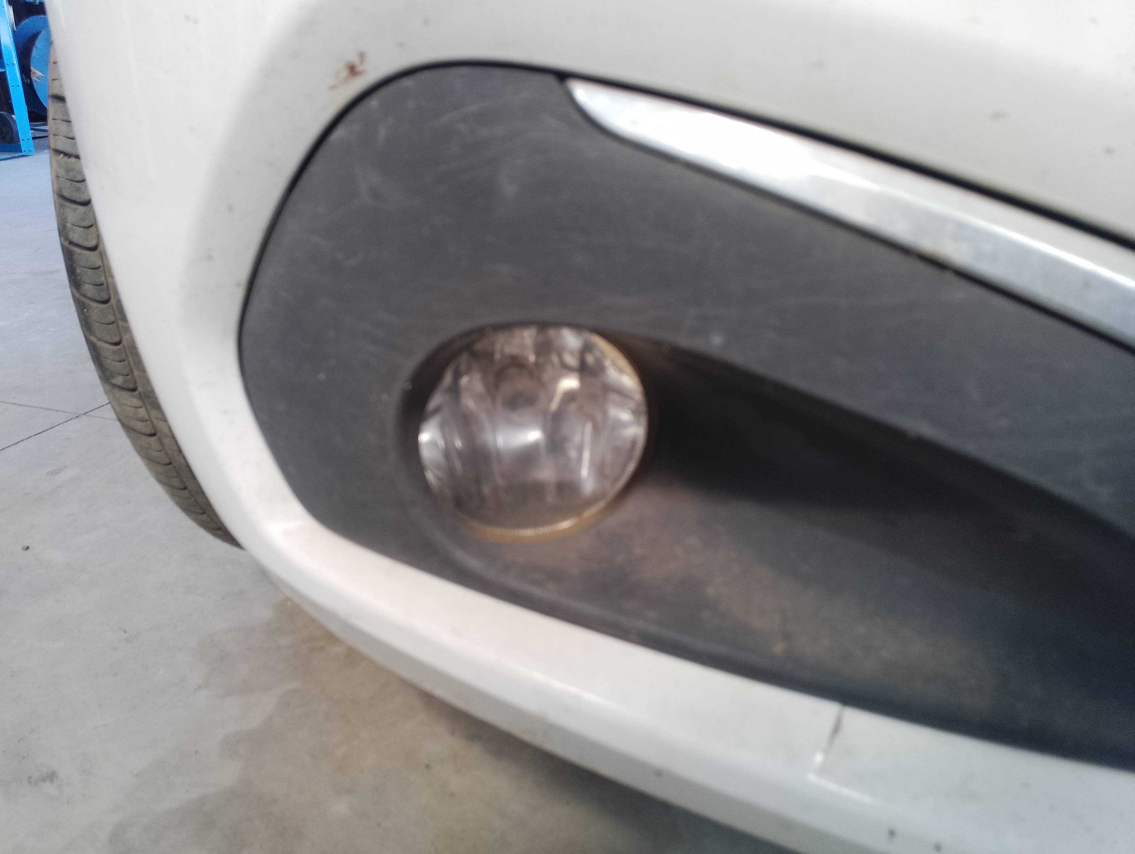 Recambio de faro antiniebla derecho para peugeot 208 active referencia OEM IAM   