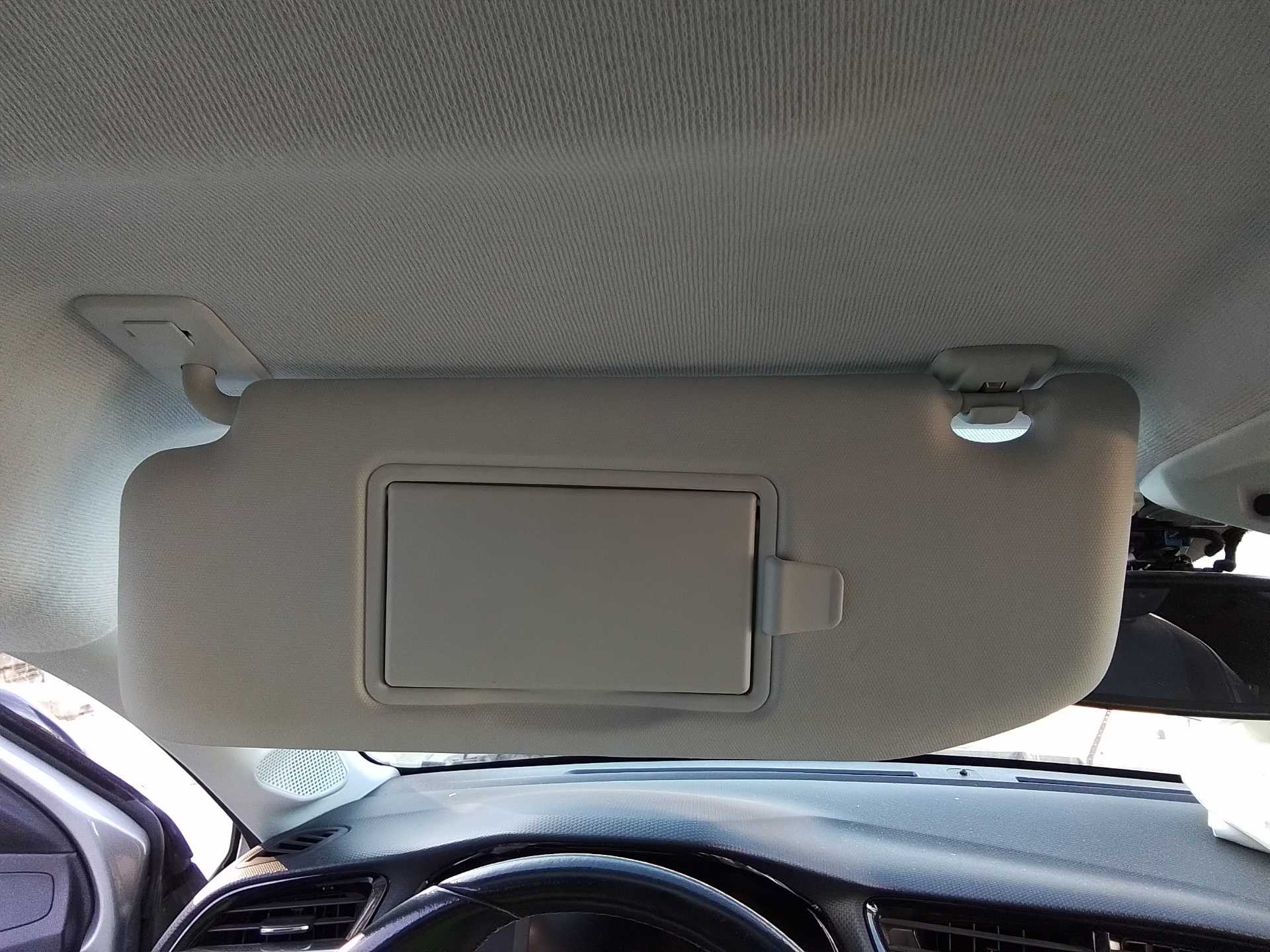 Recambio de parasol izquierdo para opel corsa f edition referencia OEM IAM   