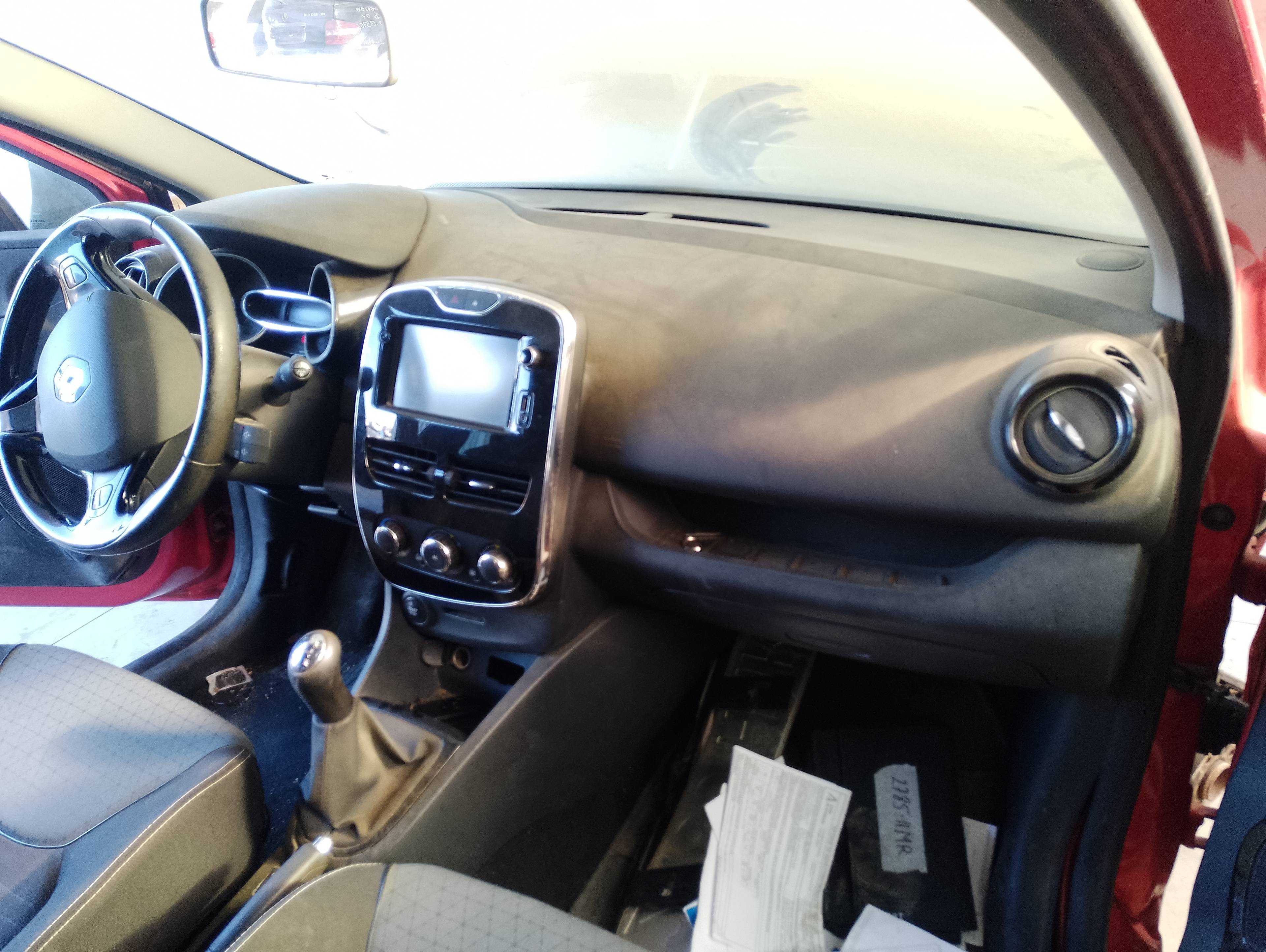 Recambio de salpicadero para renault clio iv 1.5 dci referencia OEM IAM   