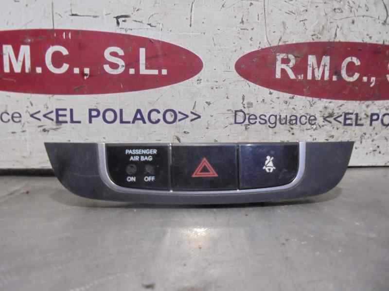 Recambio de mando warning para hyundai ix35 2.0 crdi cat referencia OEM IAM 847402S350TAN  